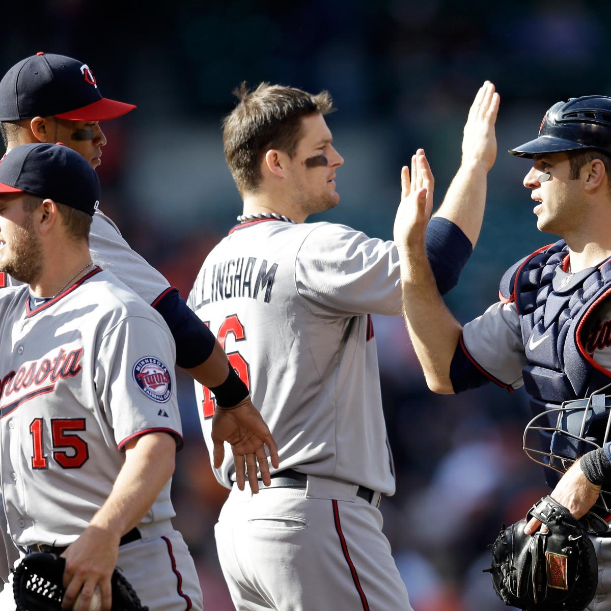 Twins will ease Joe Mauer, Brian Dozier into lineup