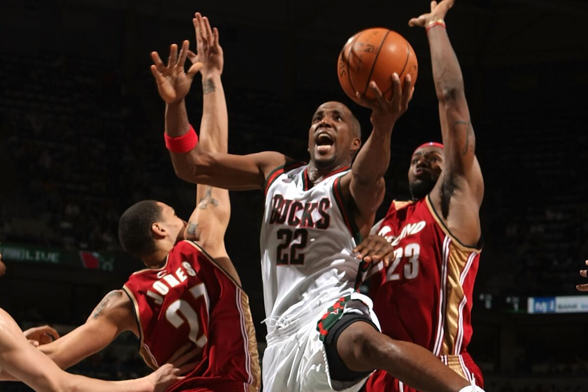 Nba Playoffs Lakers Should Counter Mcgrady Signing By Inking