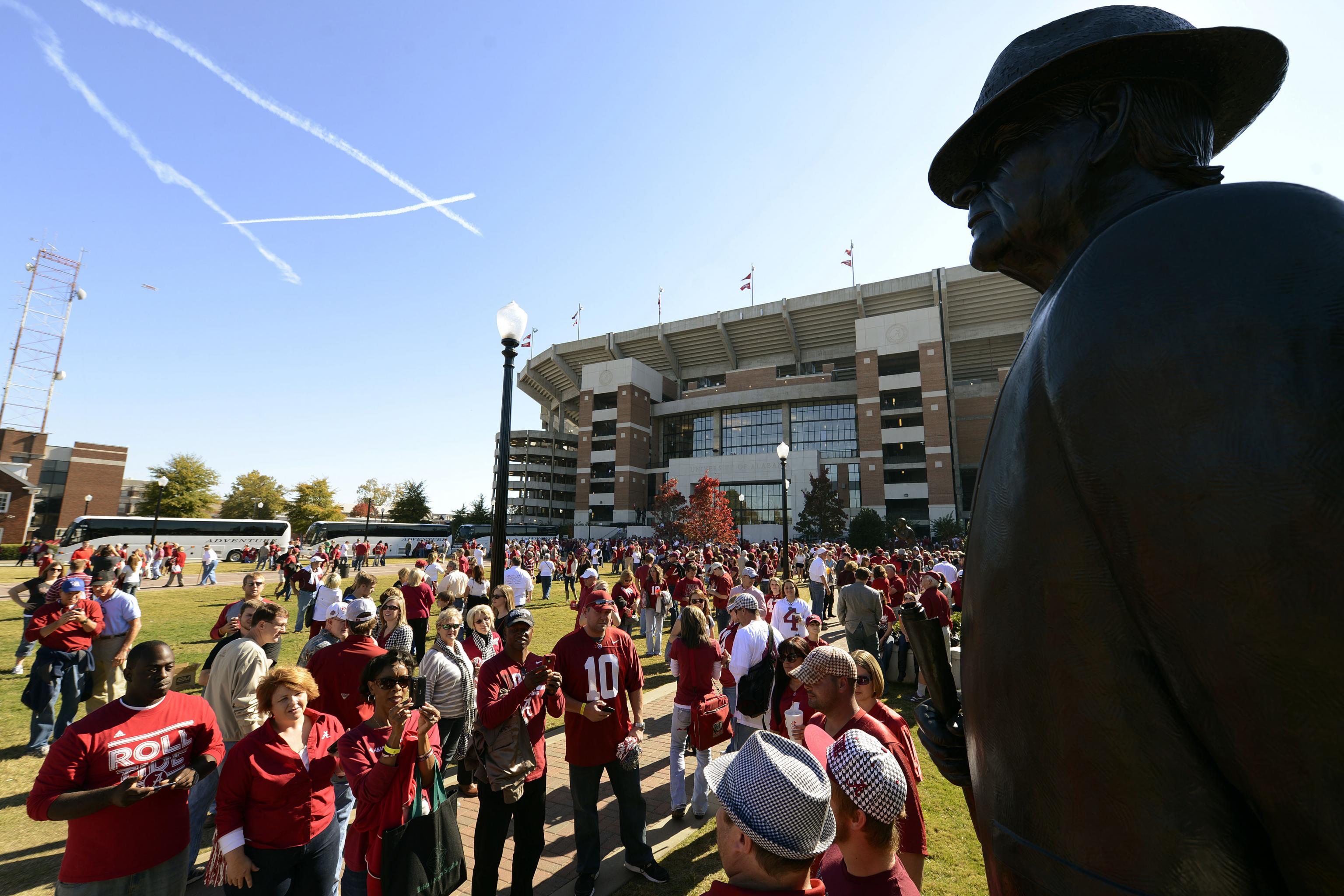 Paul Bear Bryant Bio Information and History