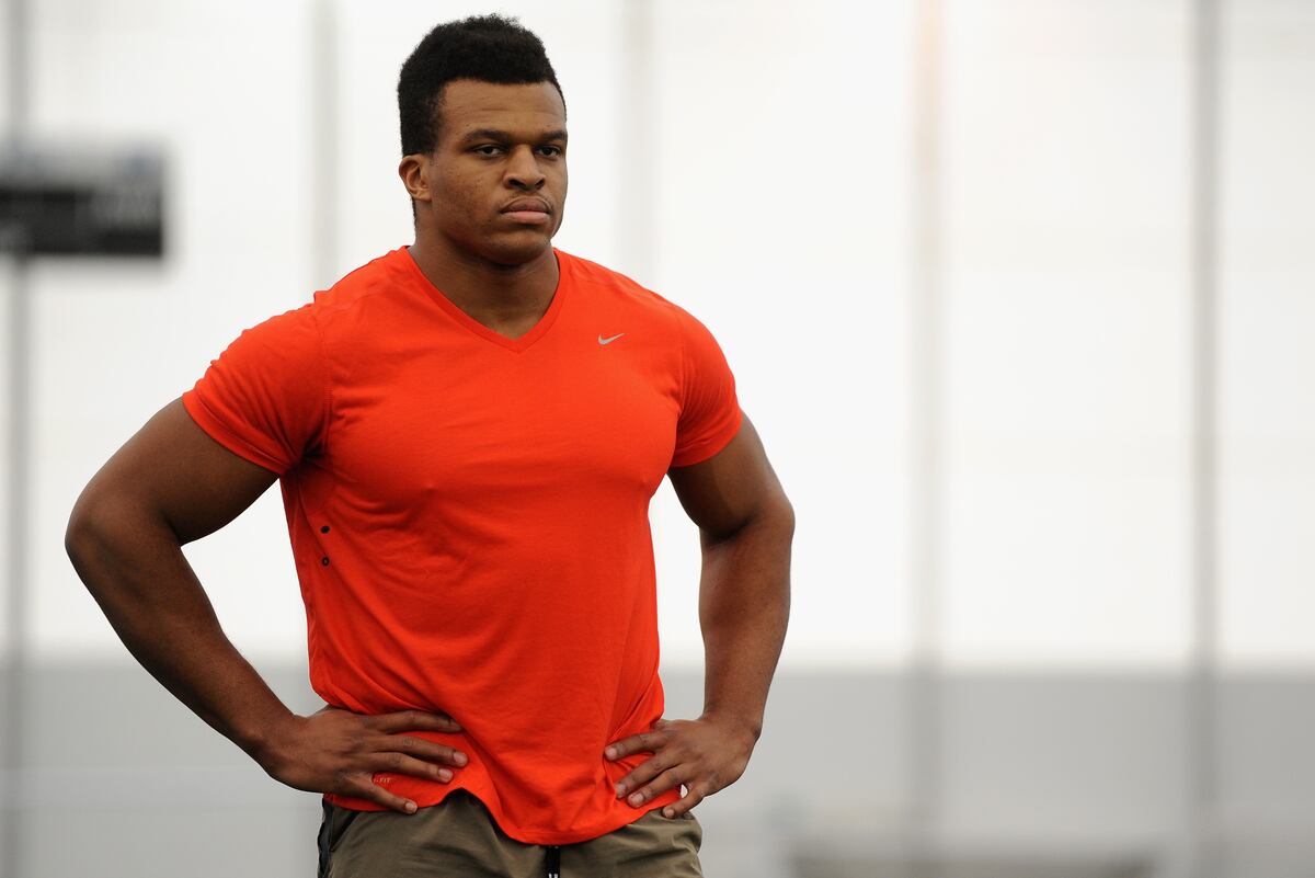 Olympic Discus Thrower Lawrence Okoye Signs with San Francisco 49ers