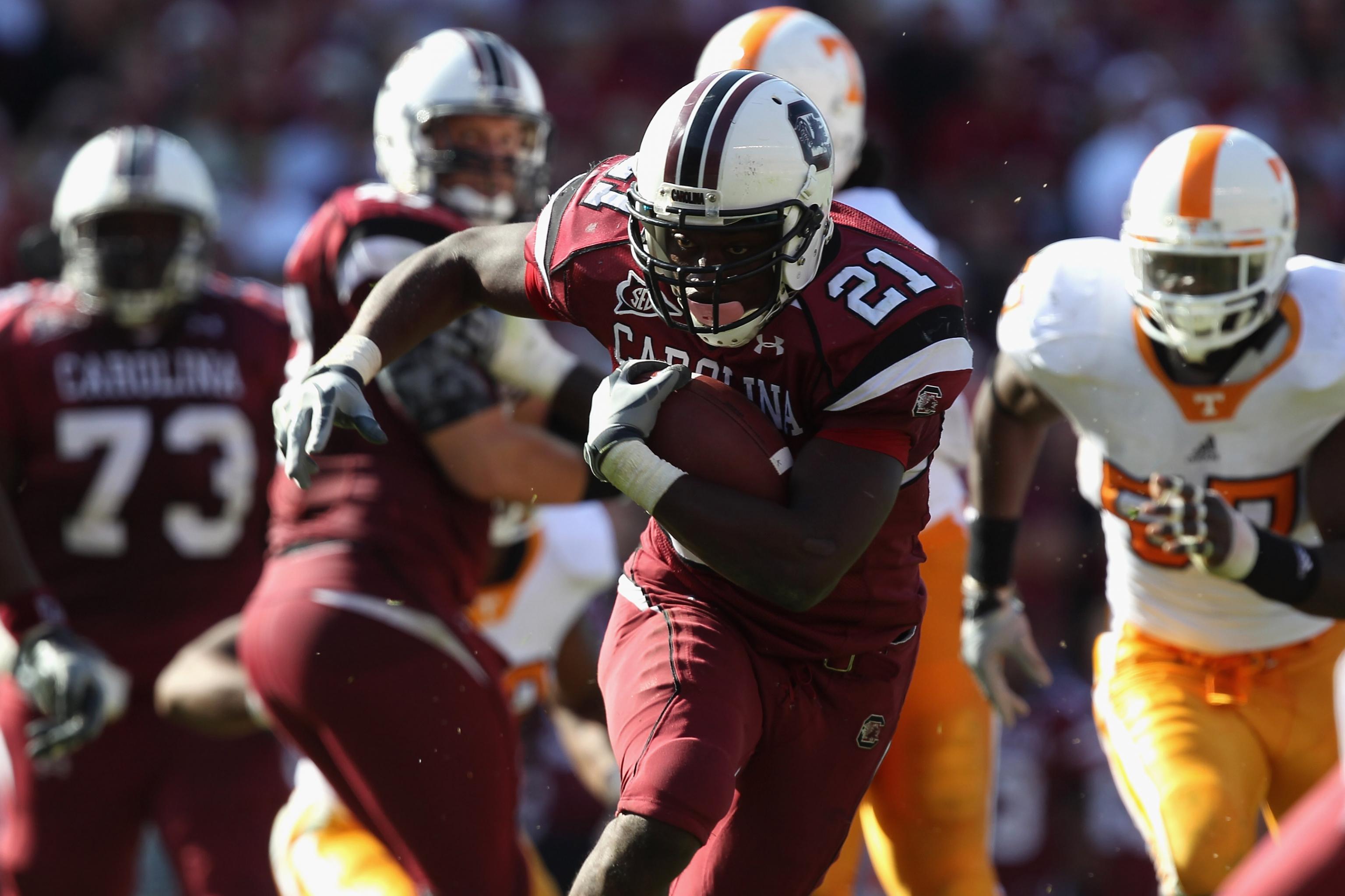 Years after suffering 2 ACL tears, Frank Gore is still going strong