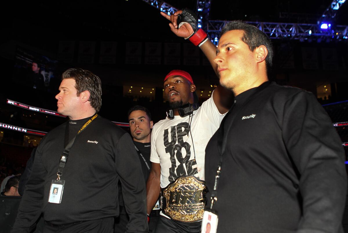 Jon Jones vs. Chael Sonnen Full Fight Technical Breakdown News