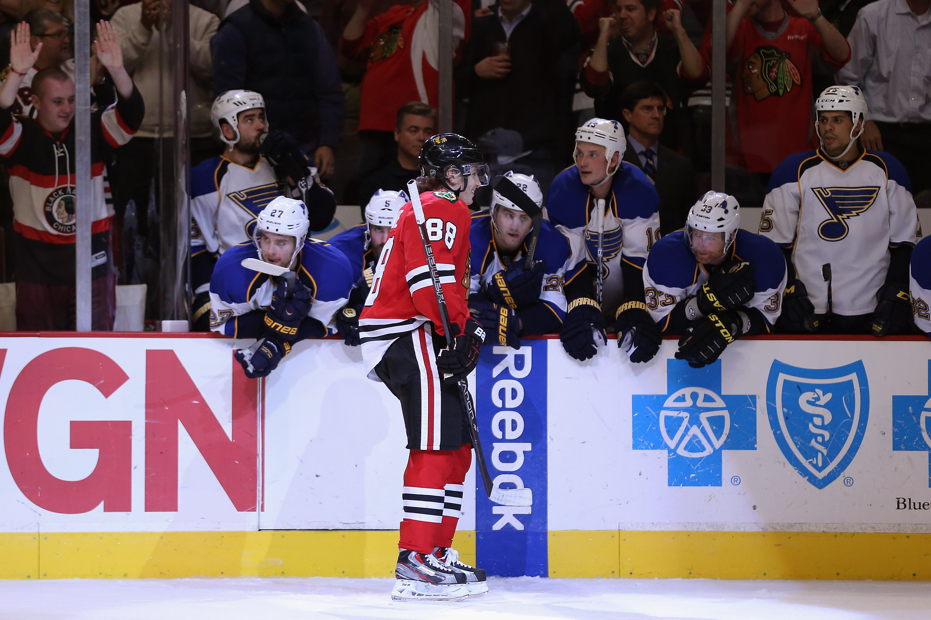 Devils beat lowly Blackhawks, move within 3 wins of crazy