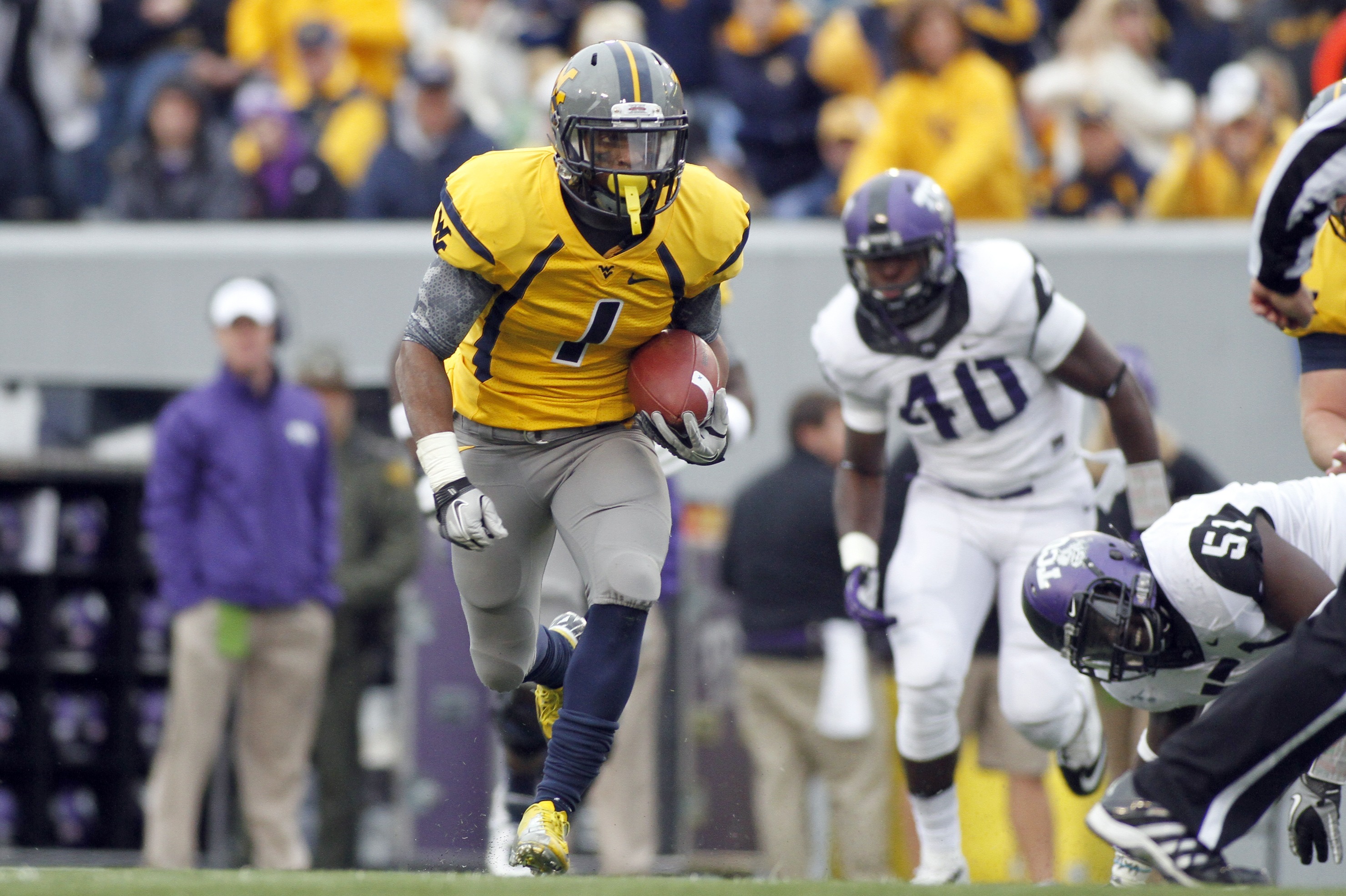 Rams trade up to No. 8 pick to select West Virginia WR Tavon Austin