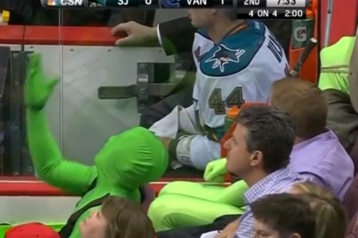 San Jose Sportscasters Stay Classy by Mocking the Canucks ...