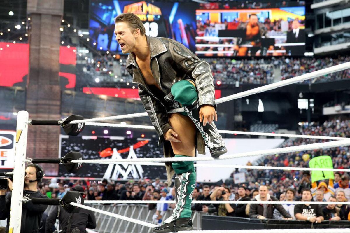 WWE Extreme Rules 2013 The Miz Has Mr. PreShow Bleacher