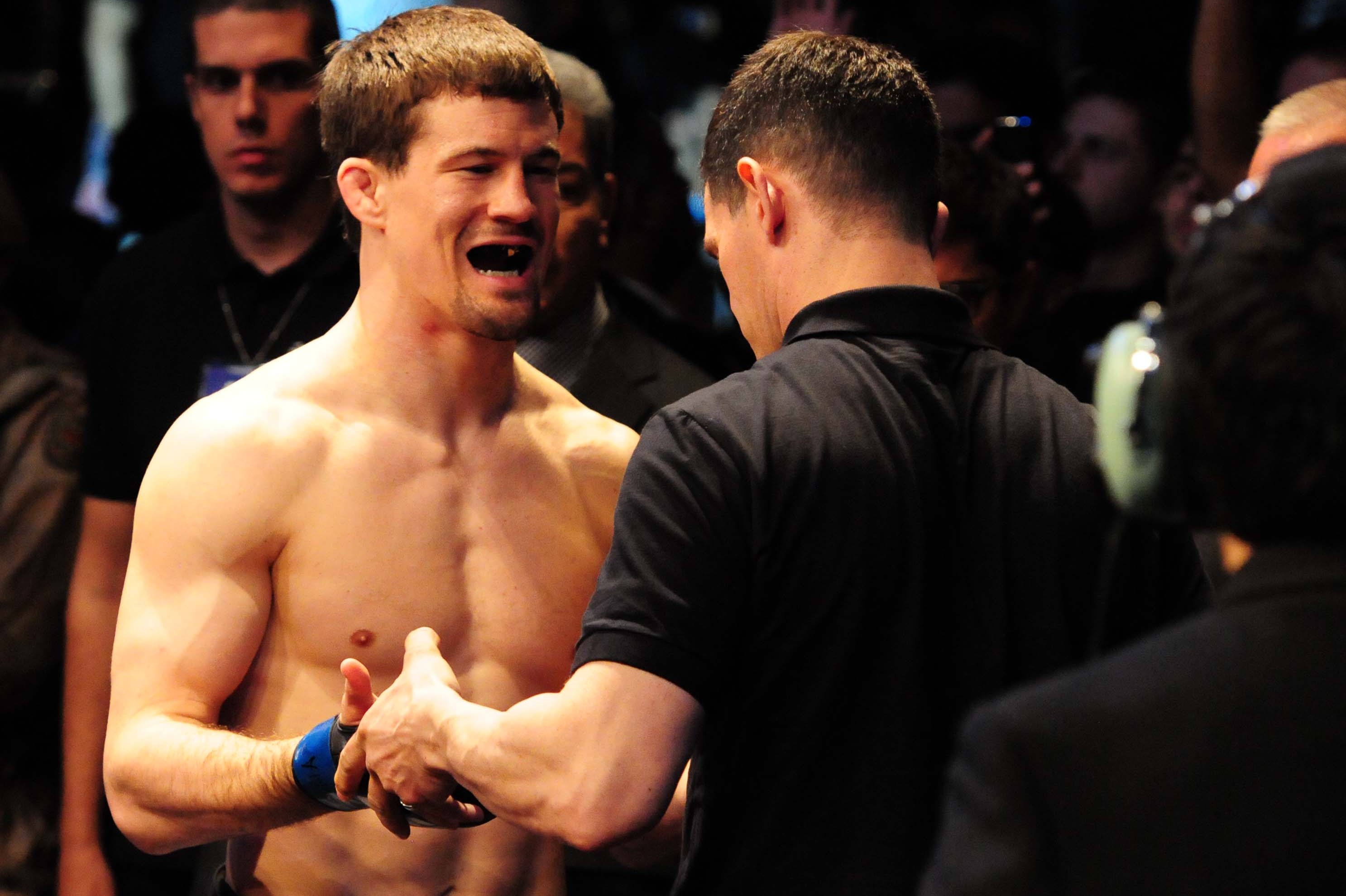 How Much Are UFC Fighters Paid to Get Punched In the Face? - The Manual