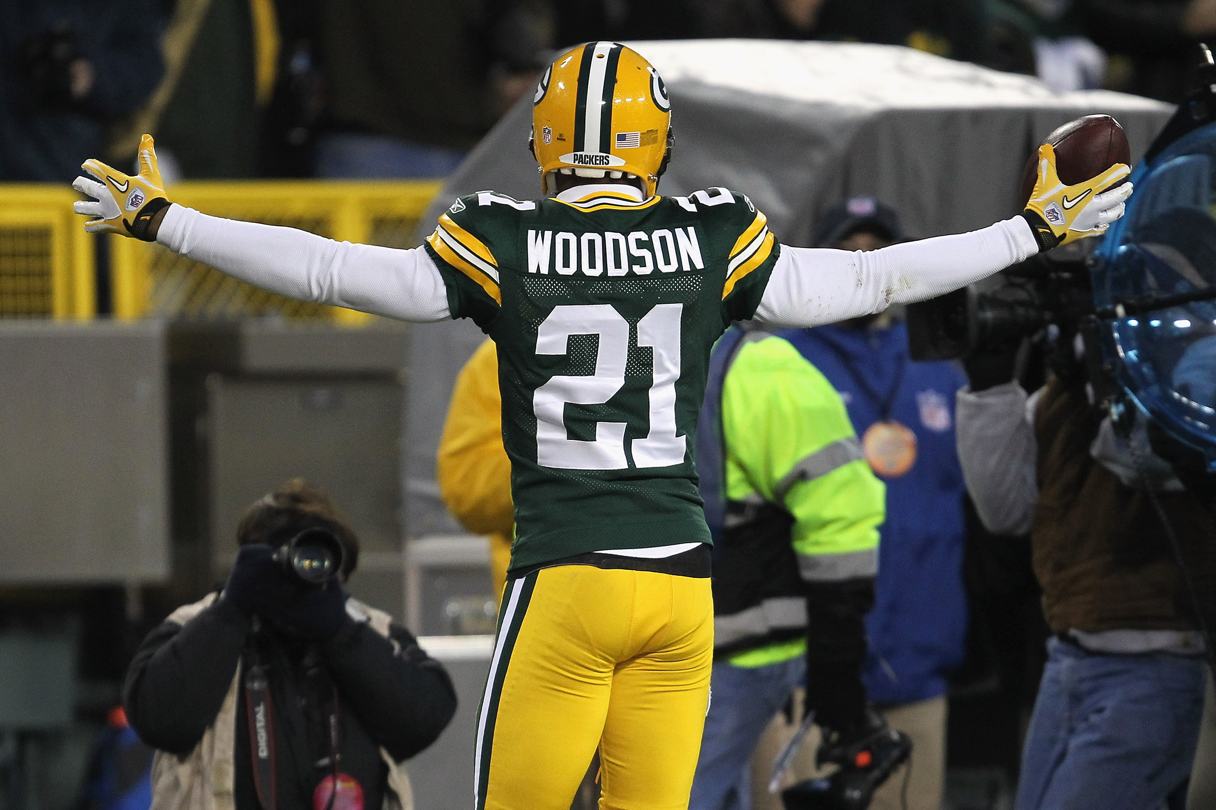 Oakland Raiders, Charles Woodson agree on one-year deal