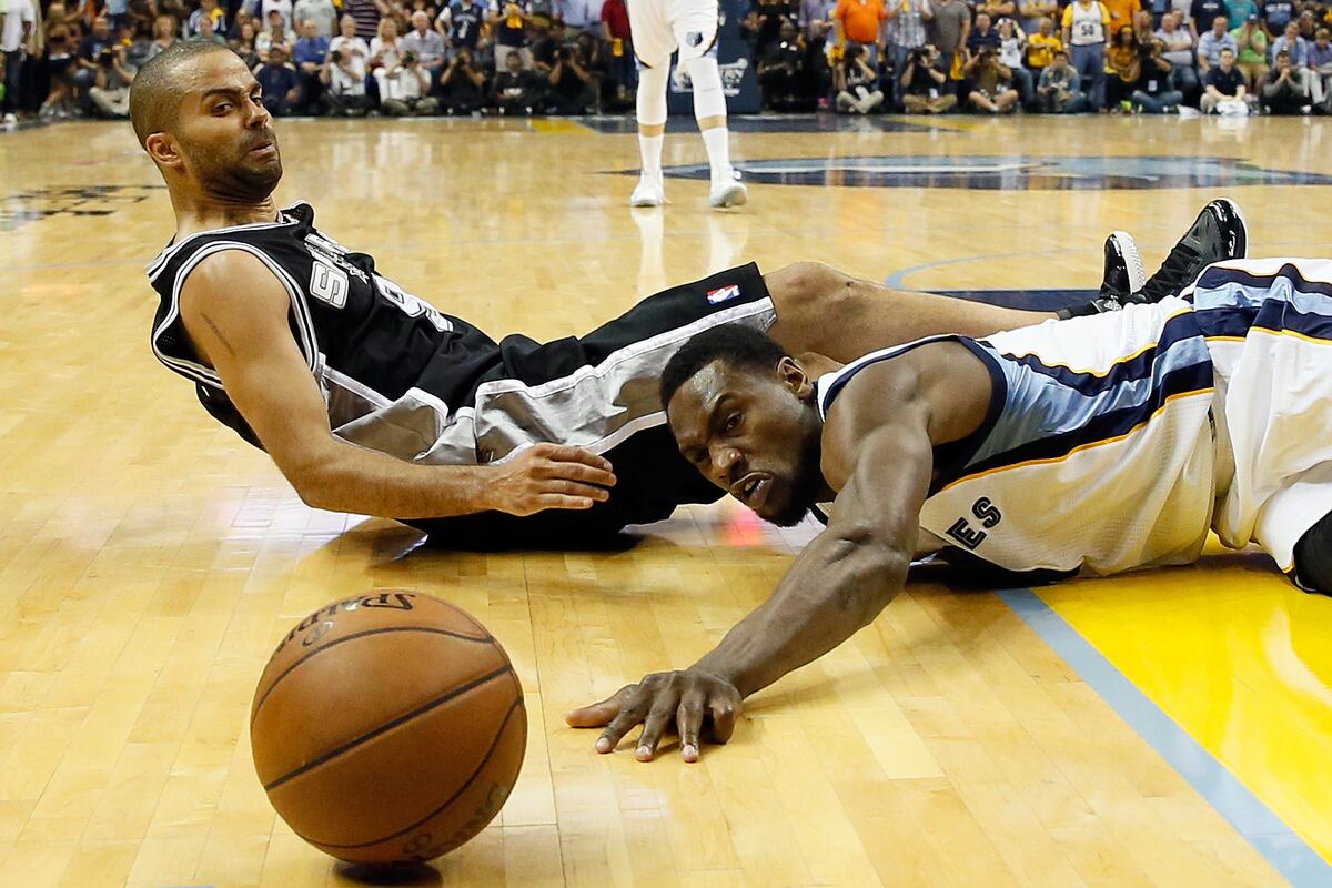 How to Beat the San Antonio Spurs in the NBA Playoffs News, Scores