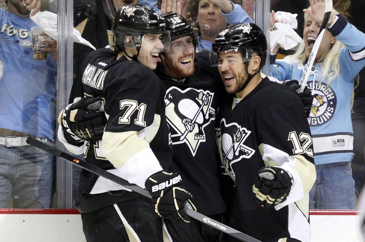 Bruins vs. Penguins: Who Has the Edge in Showdown of Chara vs. Malkin