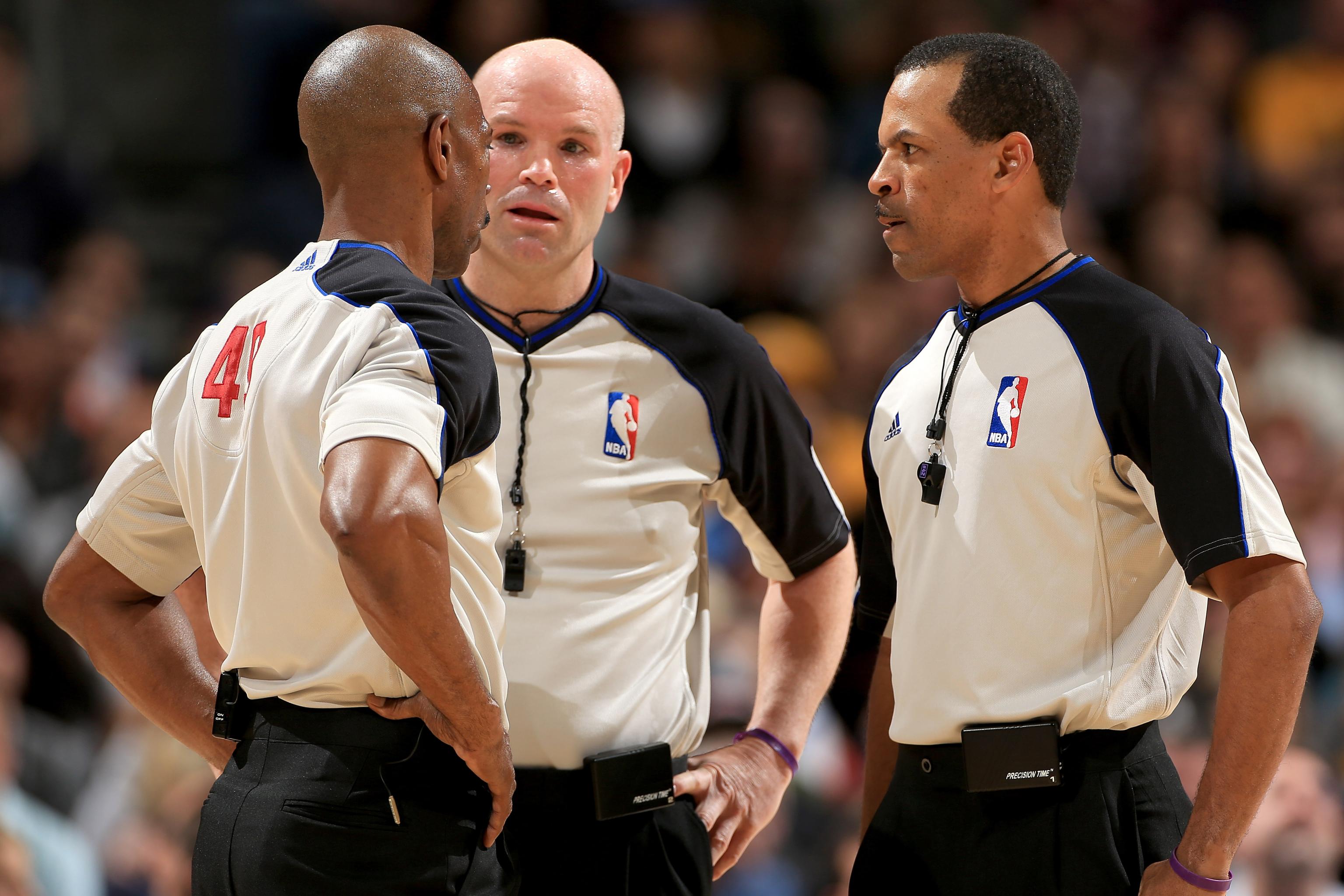 nba basketball referee uniform