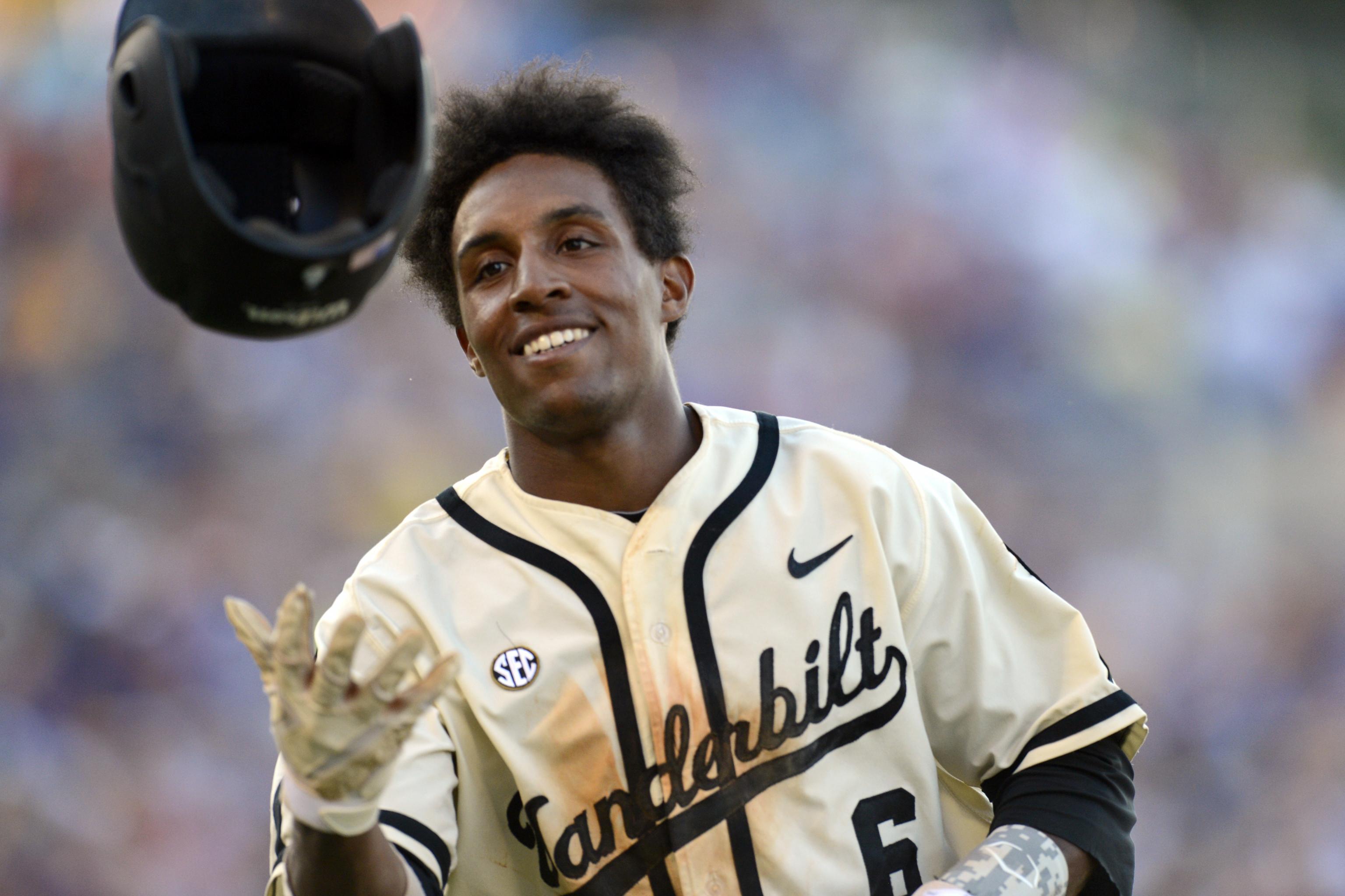 Louisville upsets No. 2 Vanderbilt to advance to CWS