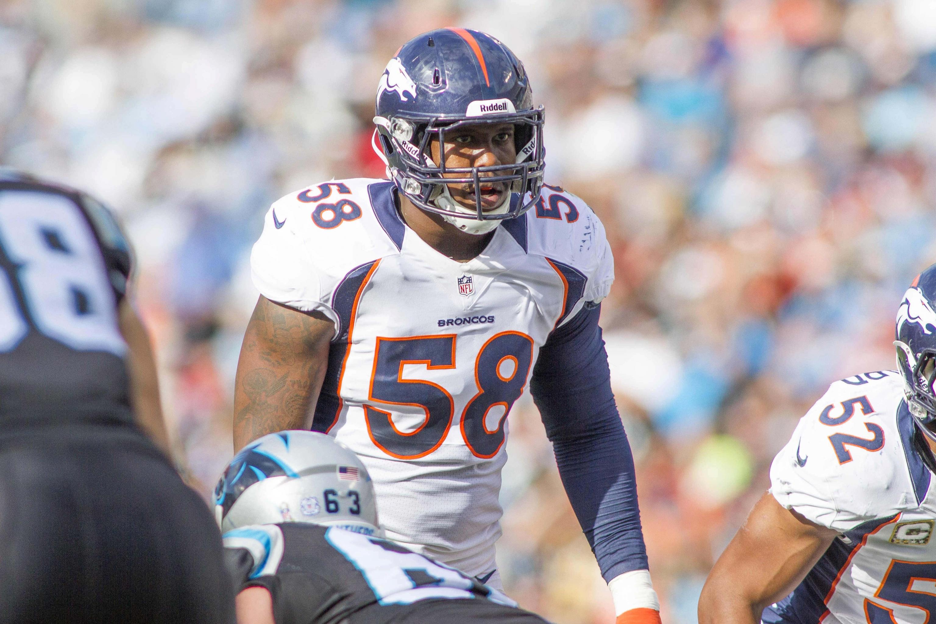 Denver Broncos linebacker Von Miller (58) rushes the Jacksonville