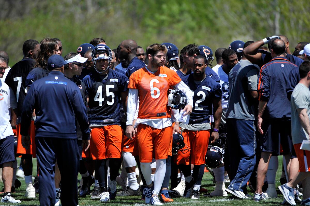 Predicting the Chicago Bears' Depth Chart, Post OTAs News, Scores