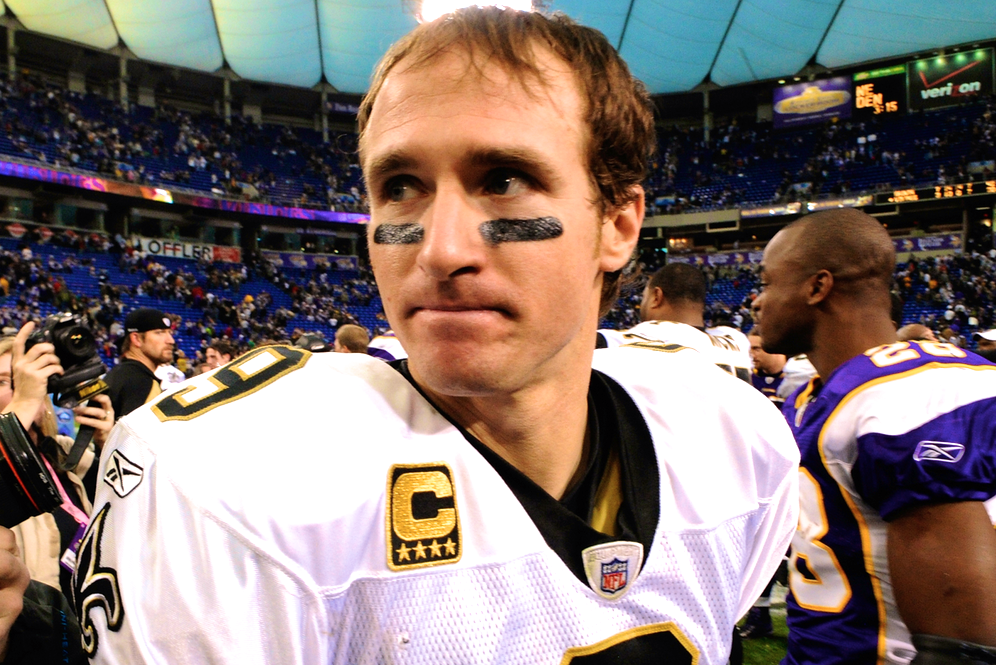 Drew Brees stopping by the house after practice. TFM. - The Total Frat Move  Archive