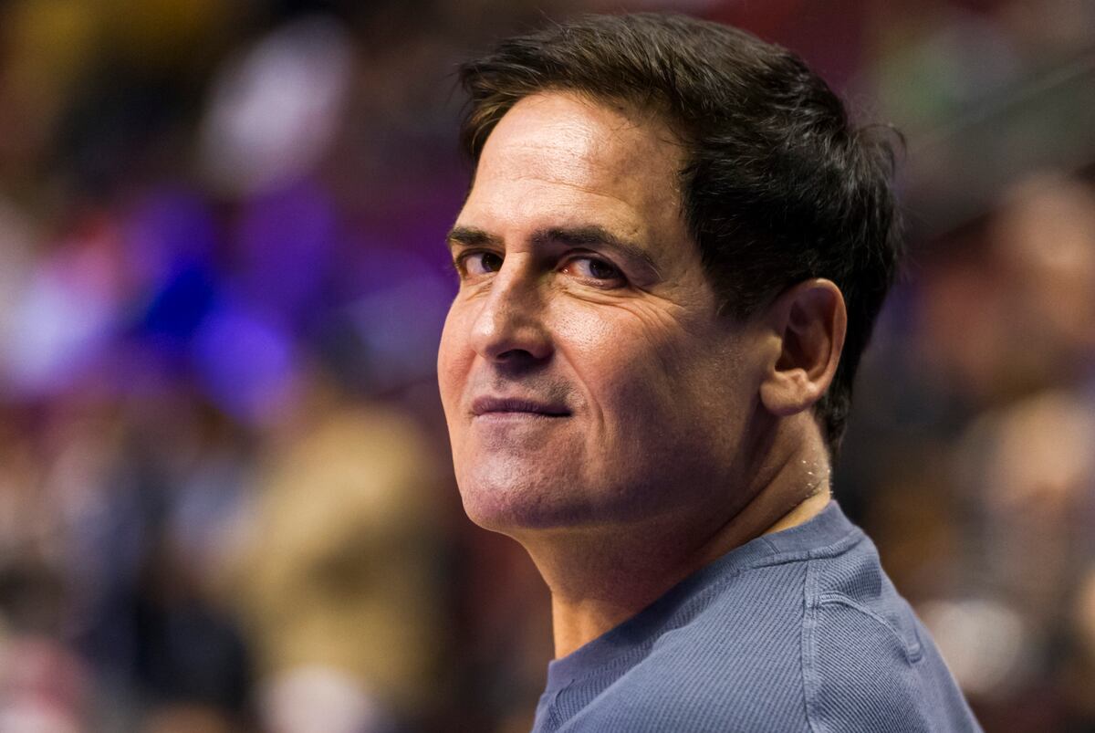 Mark Cuban Can't Wait to Take a Leak with Larry O'Brien Next Year