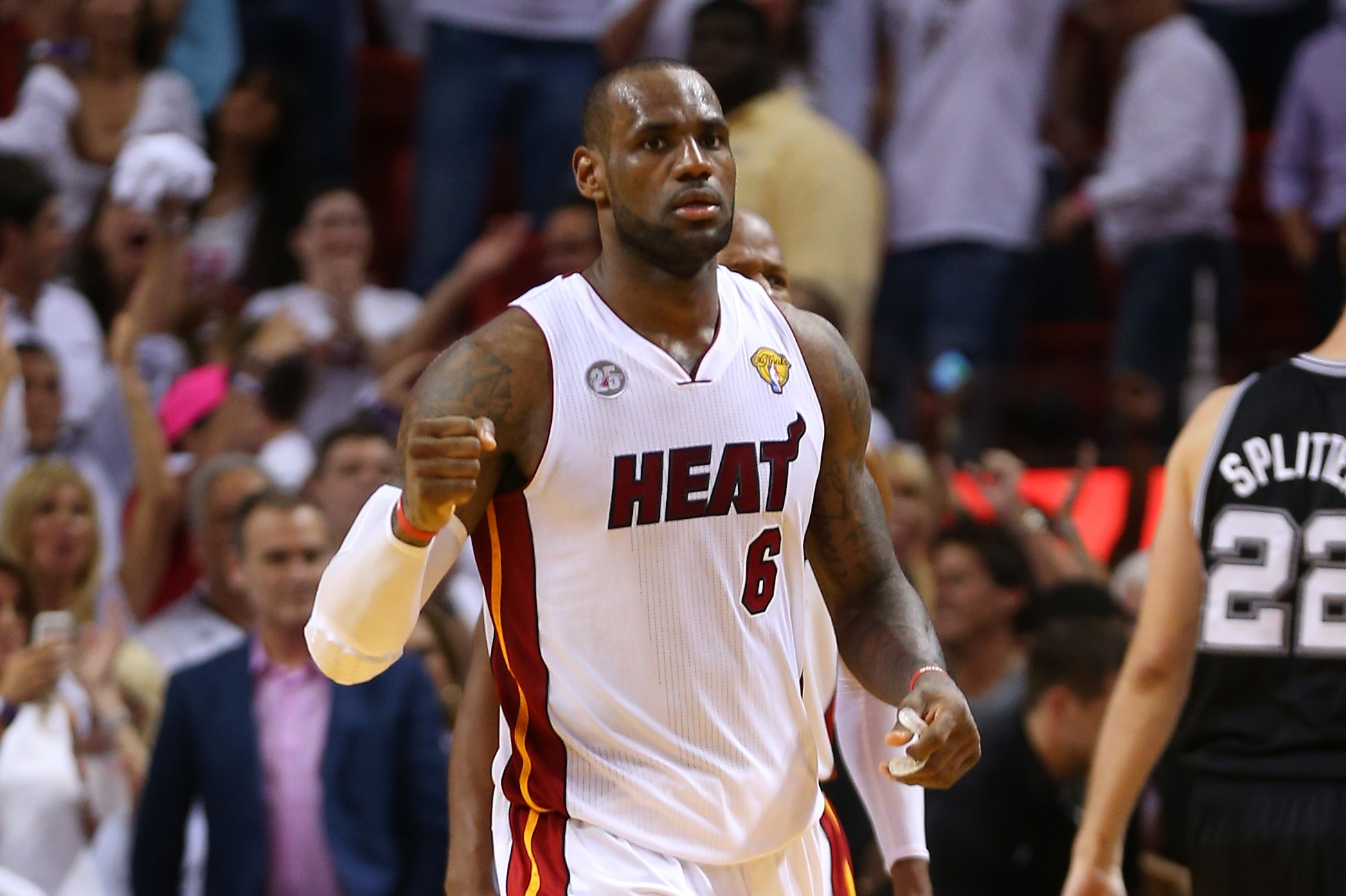 LeBron James' Miami Heat Winning Streak Scoring Big Ratings – The Hollywood  Reporter