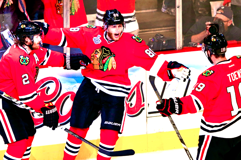 Bruins' Late Collapse: A Stunning 5-2 Loss to the Blackhawks