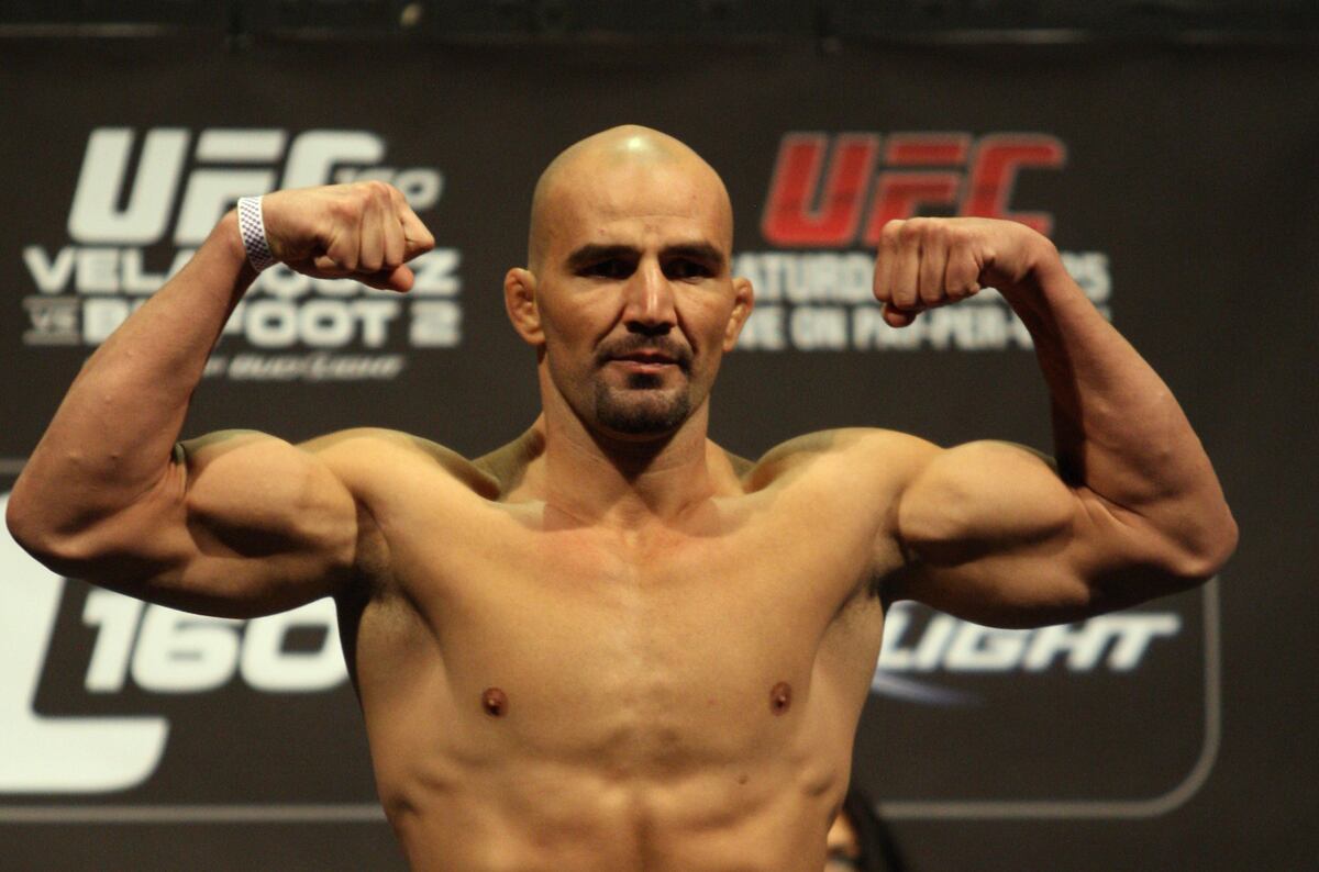 UFC on Fox Sports 1 No. 3: Glover Teixeira vs. Ryan Bader Head-to-Toe ...