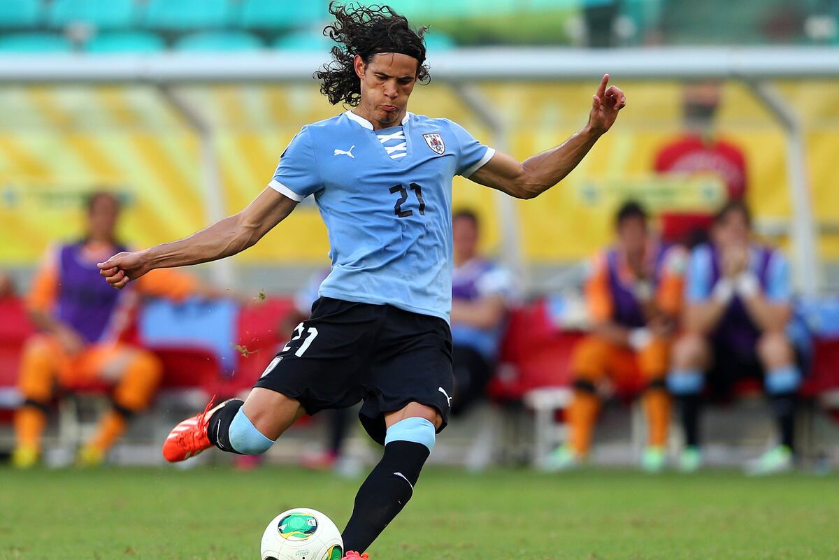 Man City Transfer News: 5 Alternatives to Edinson Cavani ...