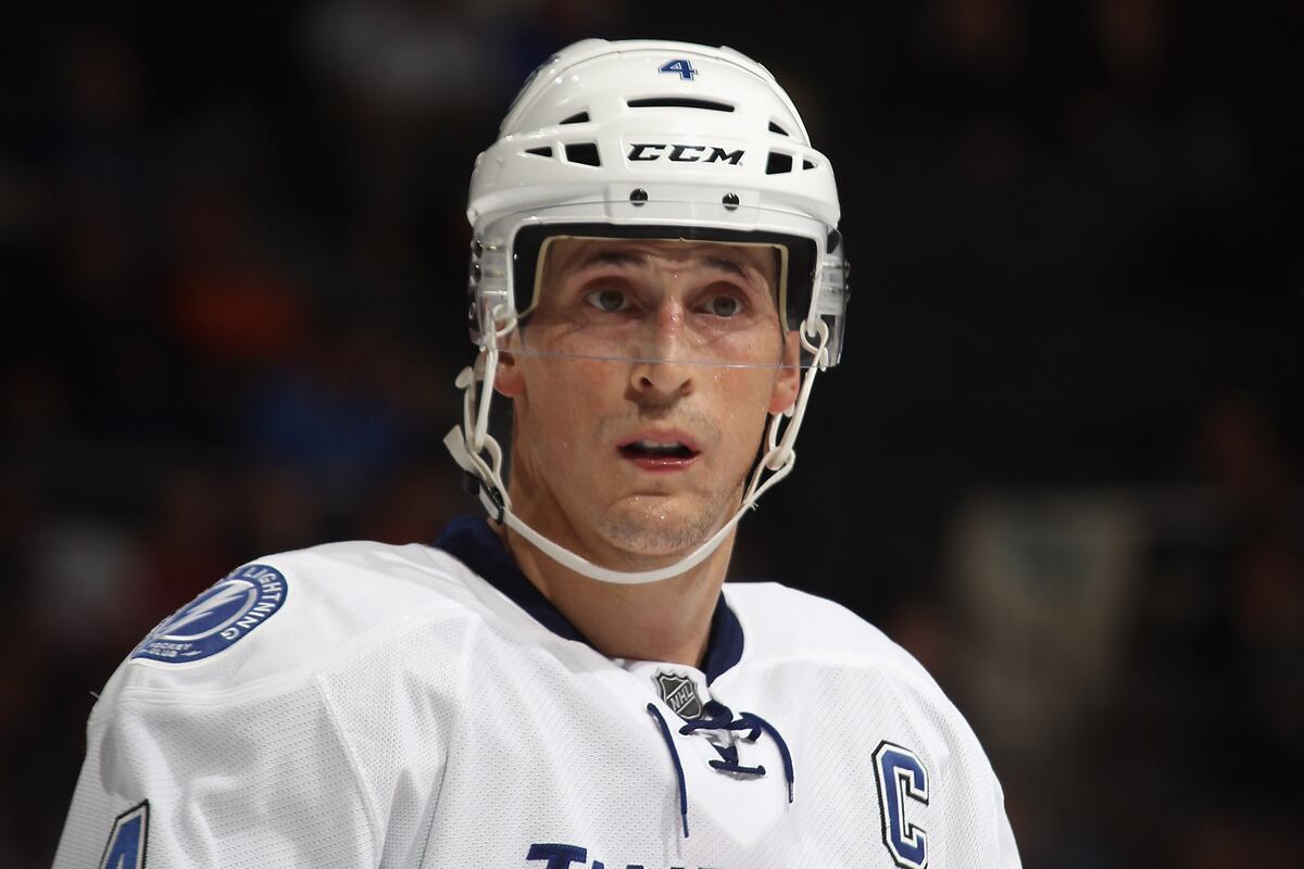 nhl  agency  analyzing latest buzz  summer news scores