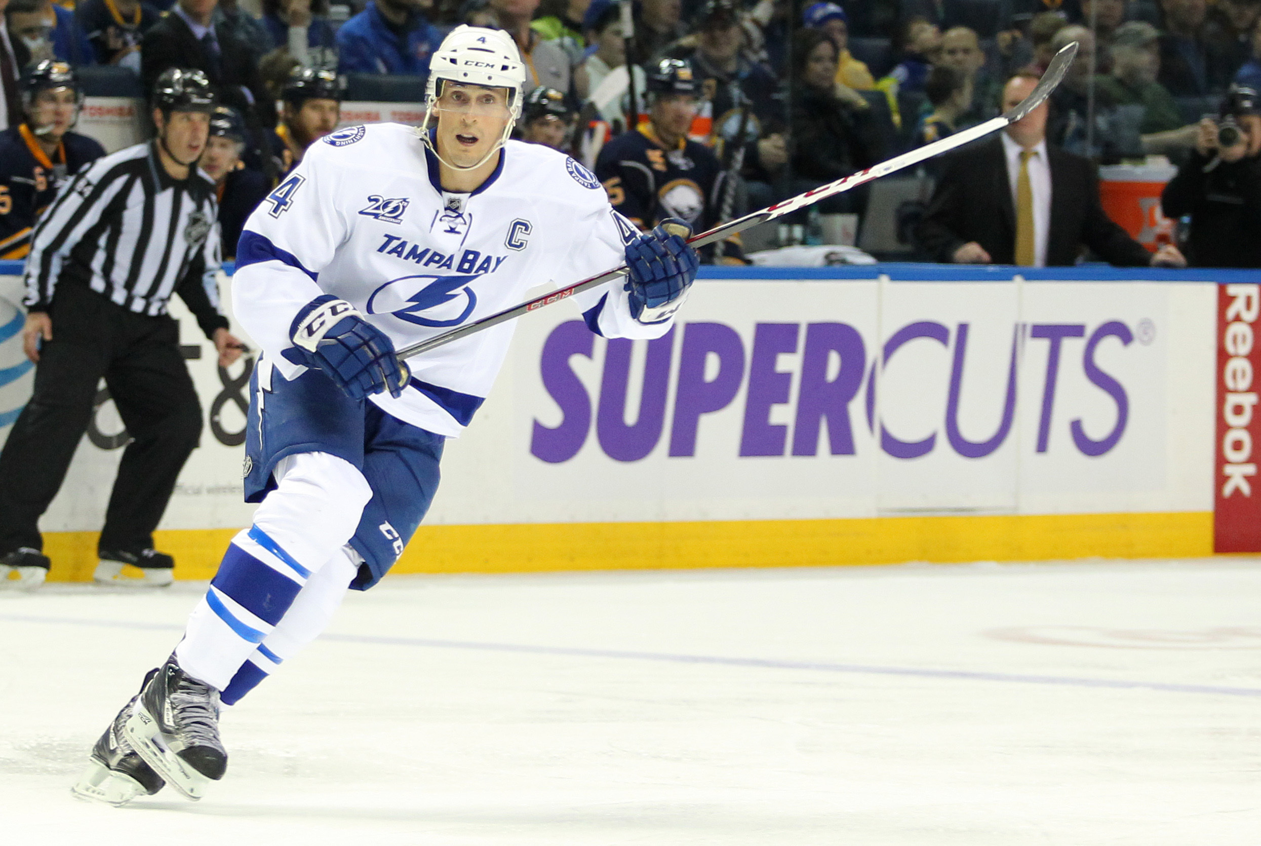 Lightning will buy out Vincent Lecavalier, giving Red Wings and other teams  another free-agent option 