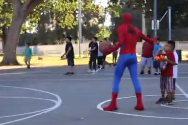 And 1 S The Professor Shows Off Sick Streetball Skills As Spider
