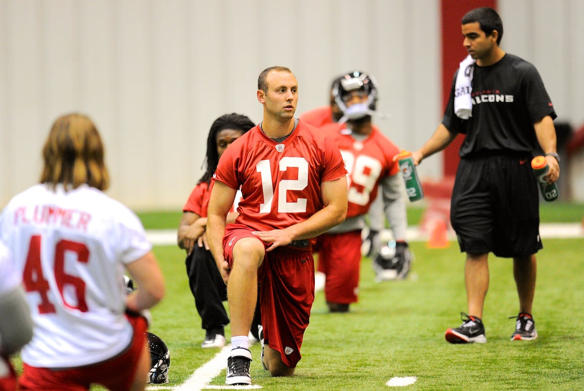 Atlanta Falcons Training Camp Day 1 A Photo Journey To The Seasons Start - r1qe00r