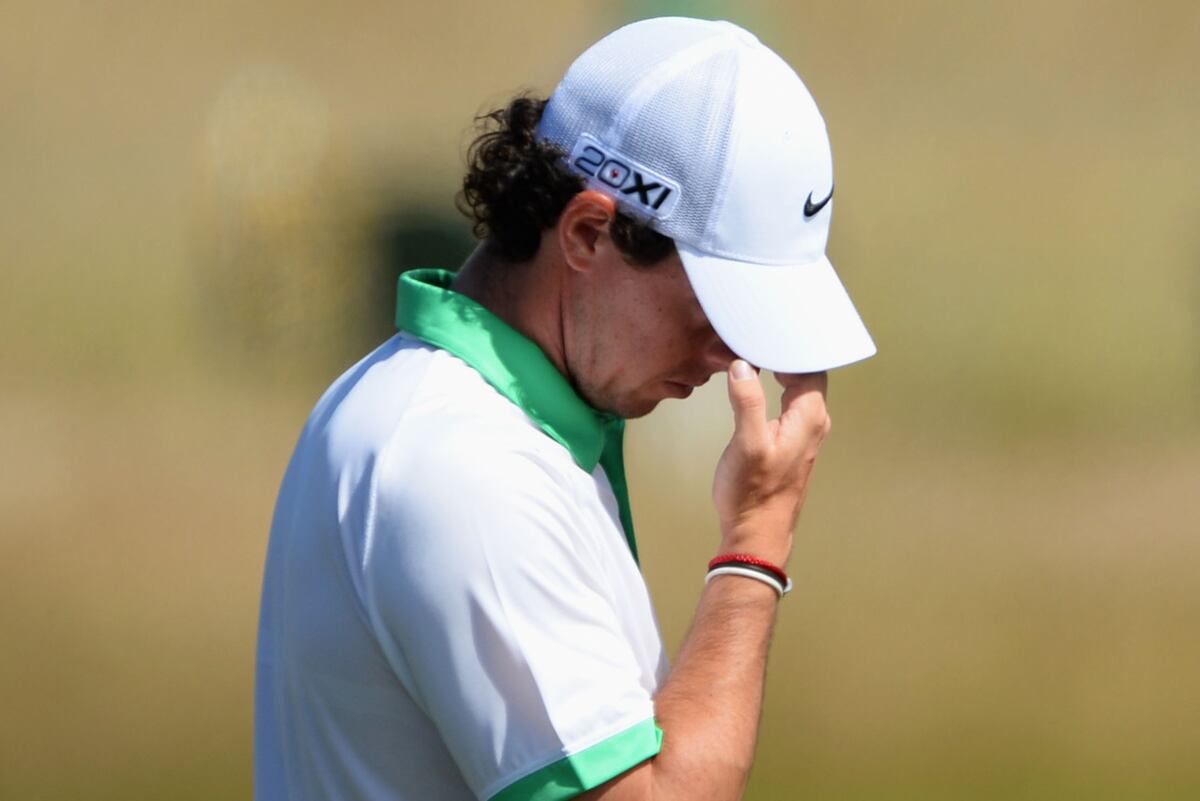 Golfs Biggest Surprise Announcers Survive A Bat Attack During British Open - qmq09nk