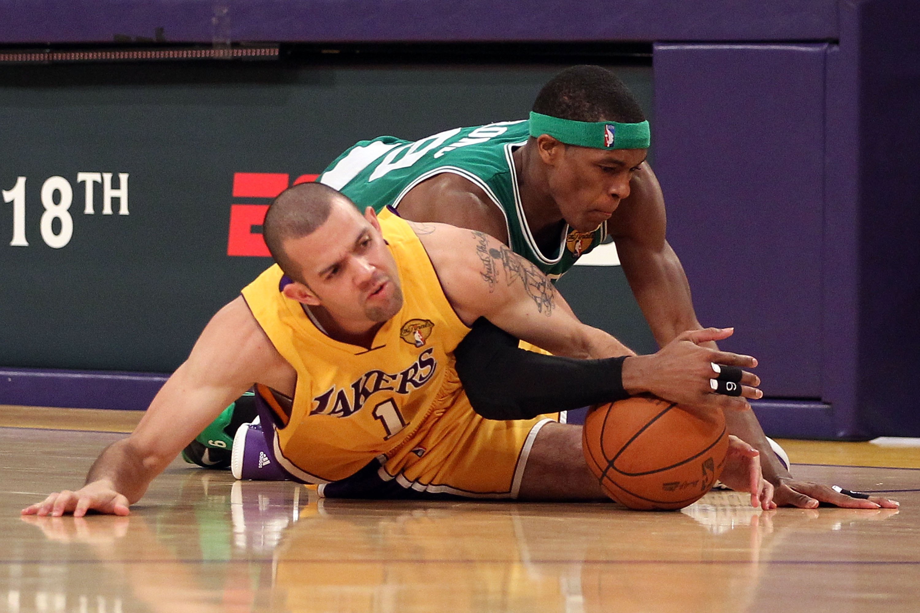 Jordan Farmar returns to the Lakers