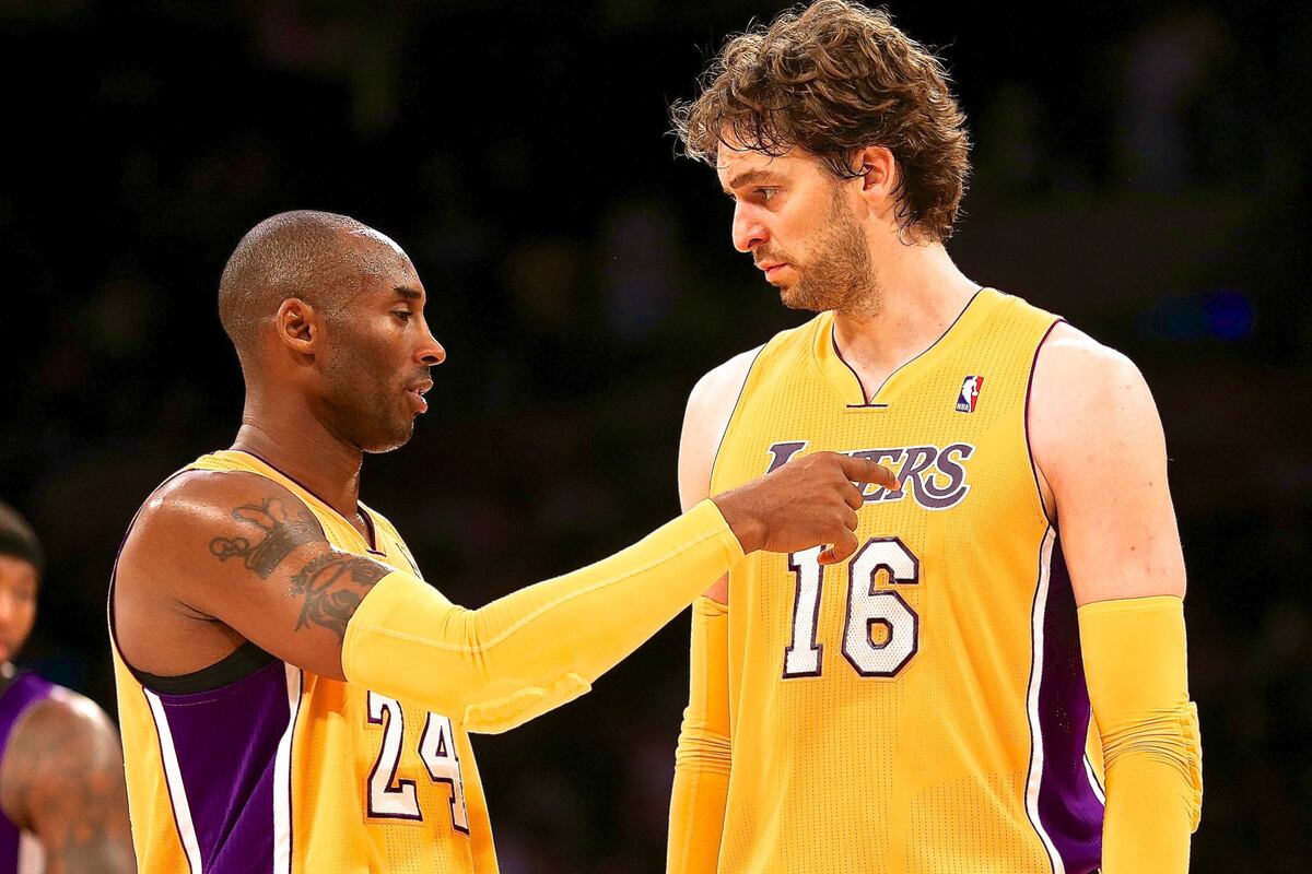 Definitive Los Angeles Lakers Fan Guide to Surviving 201314 Rebuilding