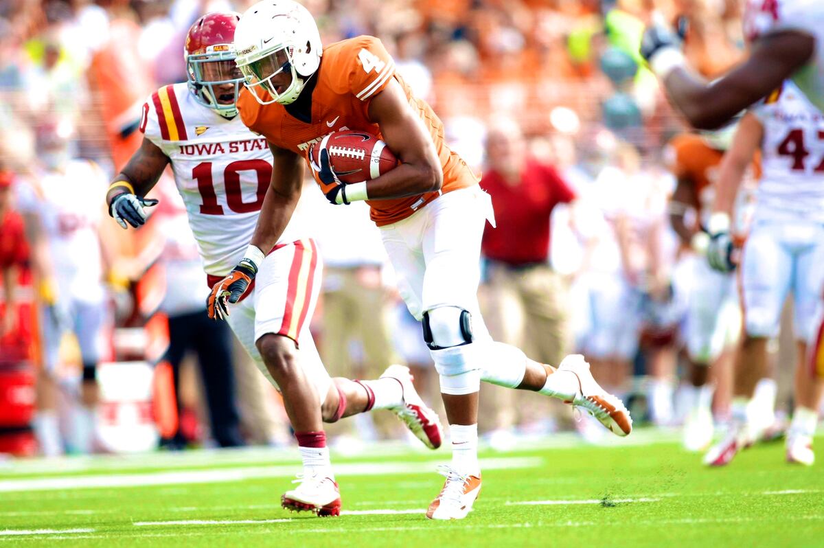 Texas Football: Suspended WR Cayleb Jones Decides to Transfer from