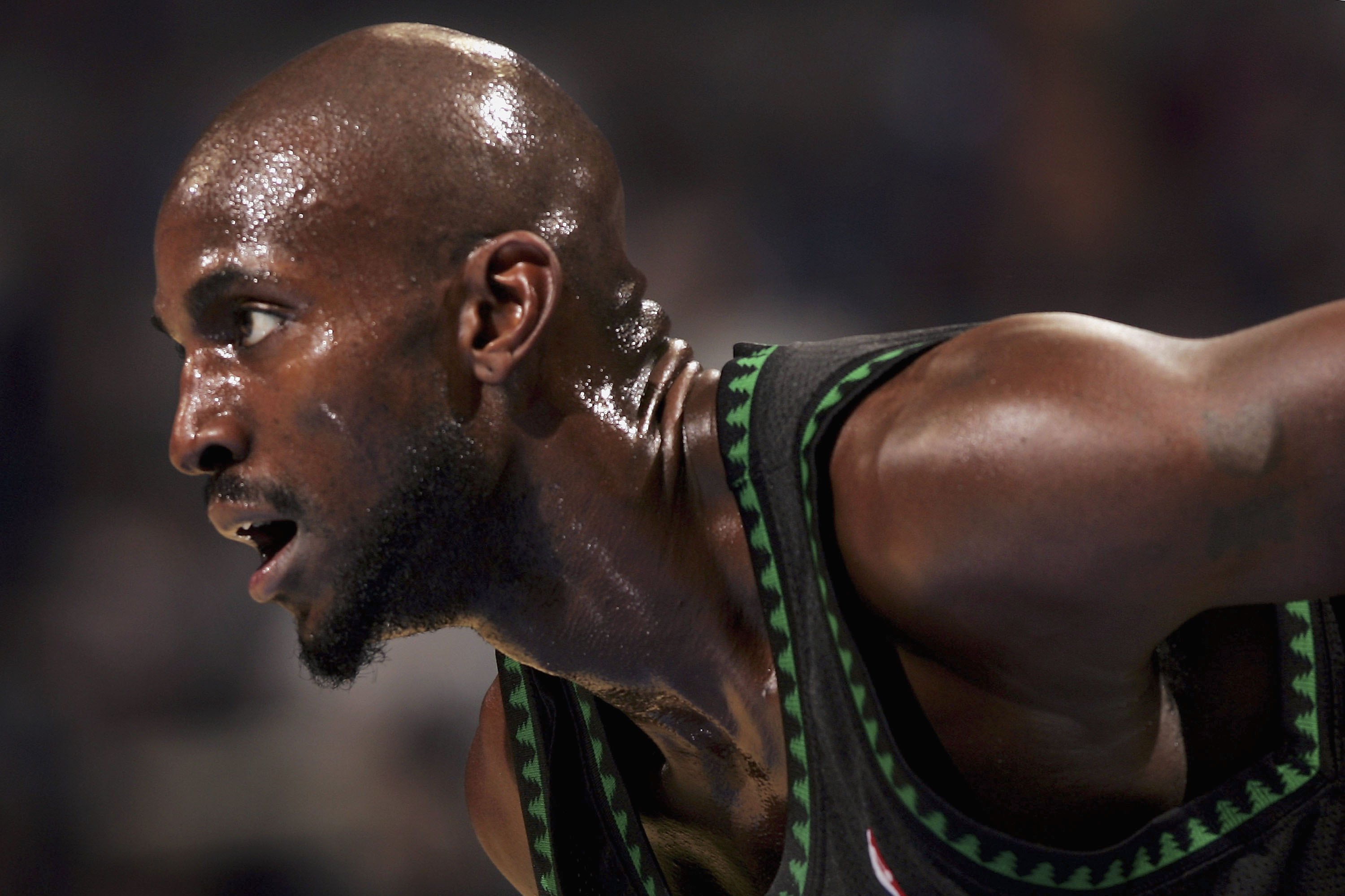 Kevin Garnett honors late teammate Malik Sealy with new number