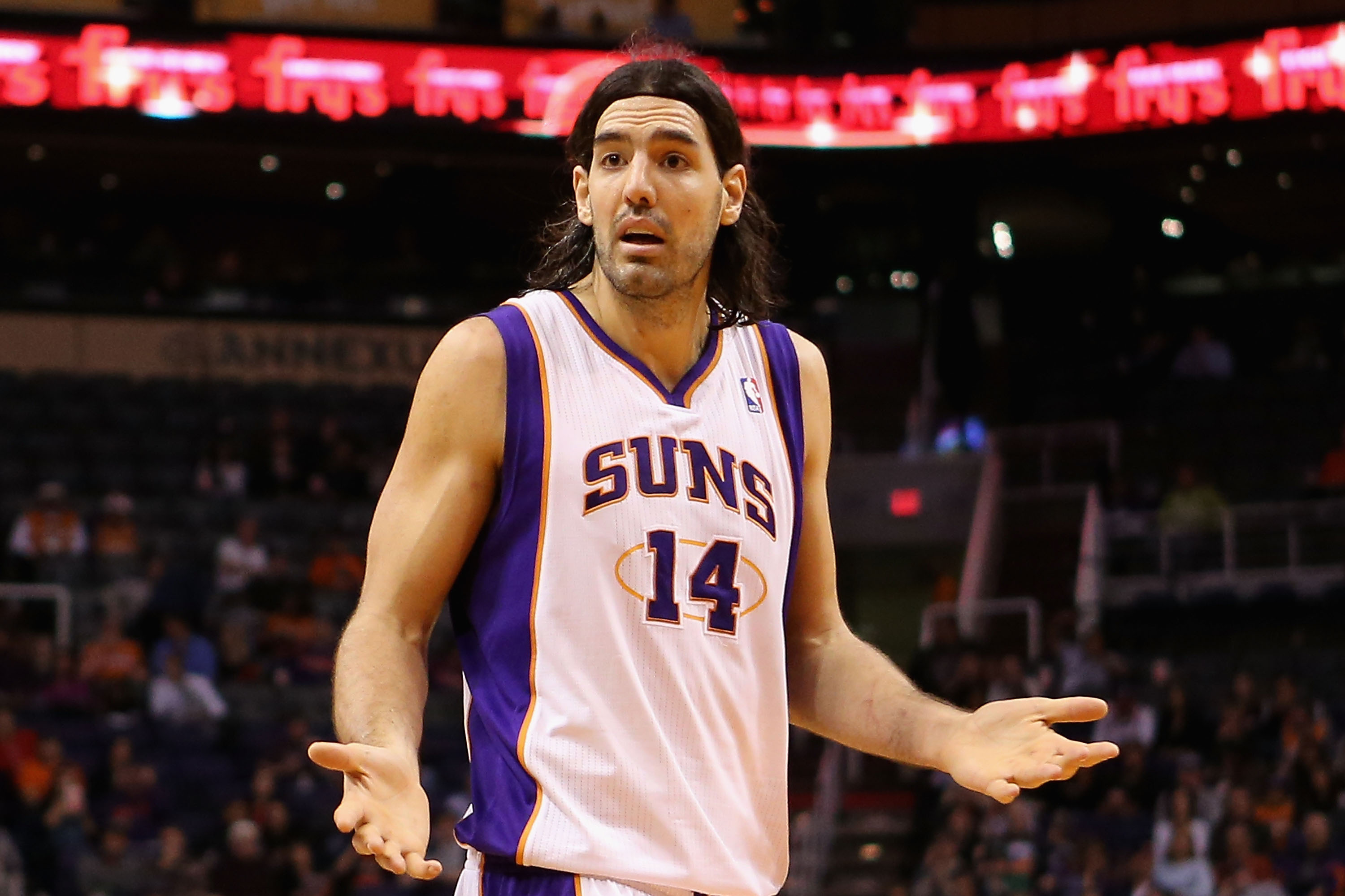 Suns are awarded rights to Luis Scola; Cavs reportedly put in bid