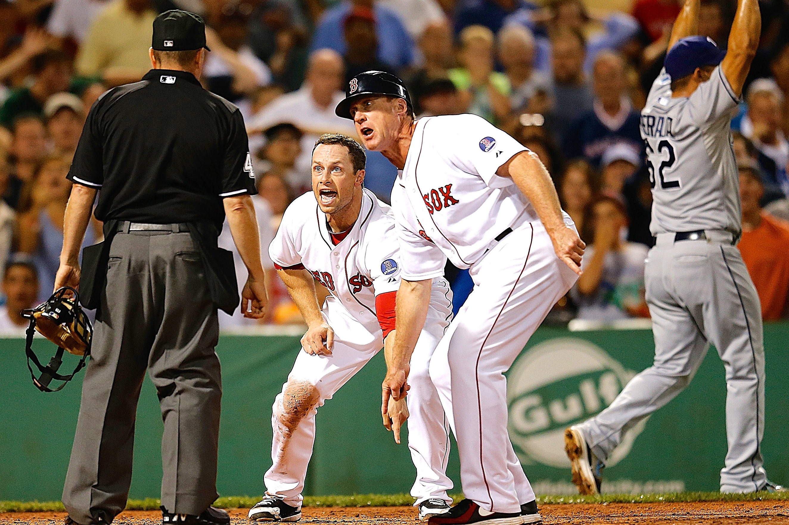 Umpire leaves Red Sox game after getting hit with foul ball