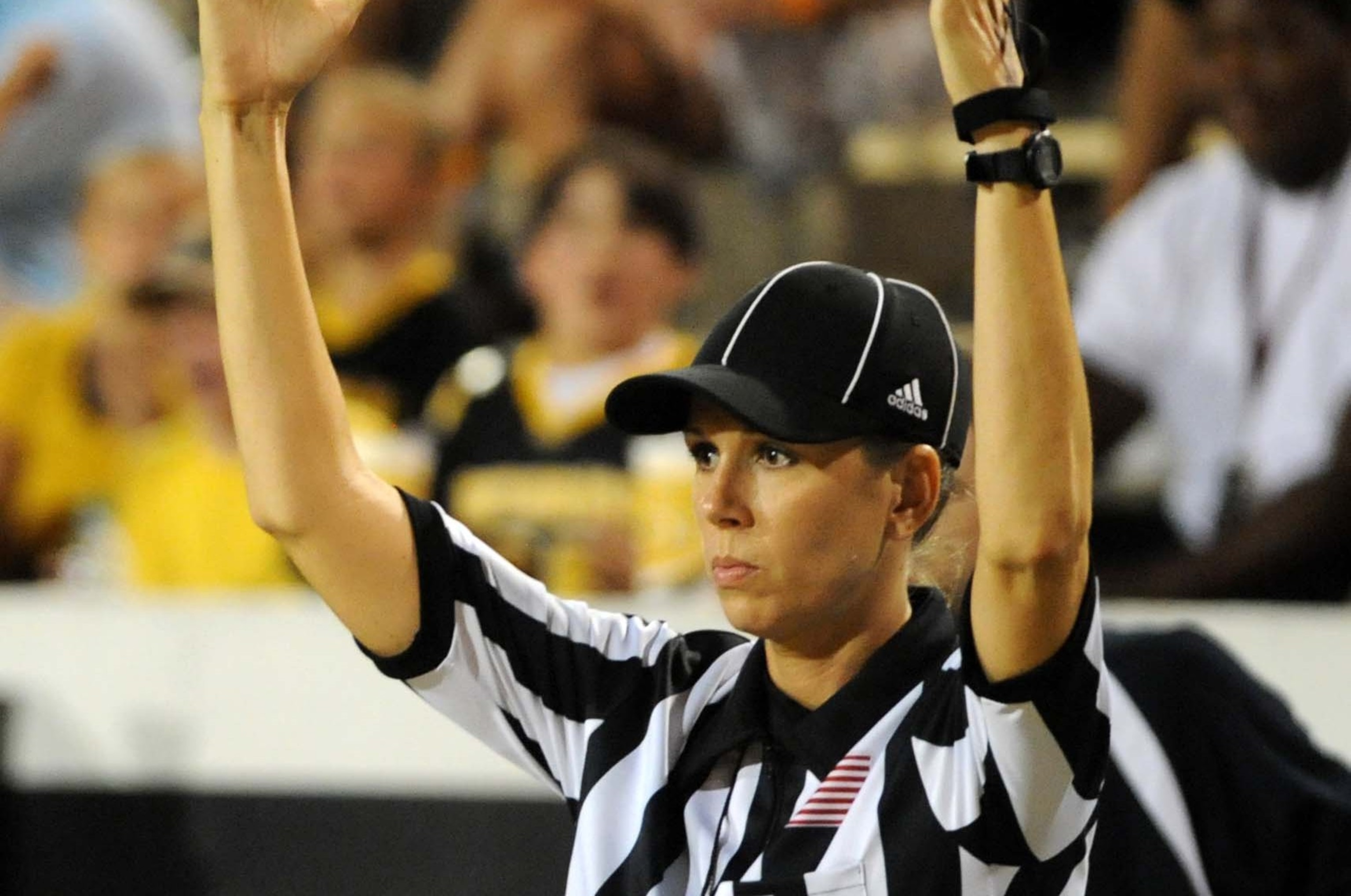 Sarah Thomas Becoming 1st Female Full Time Referee Would Be Great For Nfl Bleacher Report Latest News Videos And Highlights Sarah Thomas Becoming 1st Female Full Time Referee Would Be Great For Nfl Bleacher Report Latest News Videos And Highlights