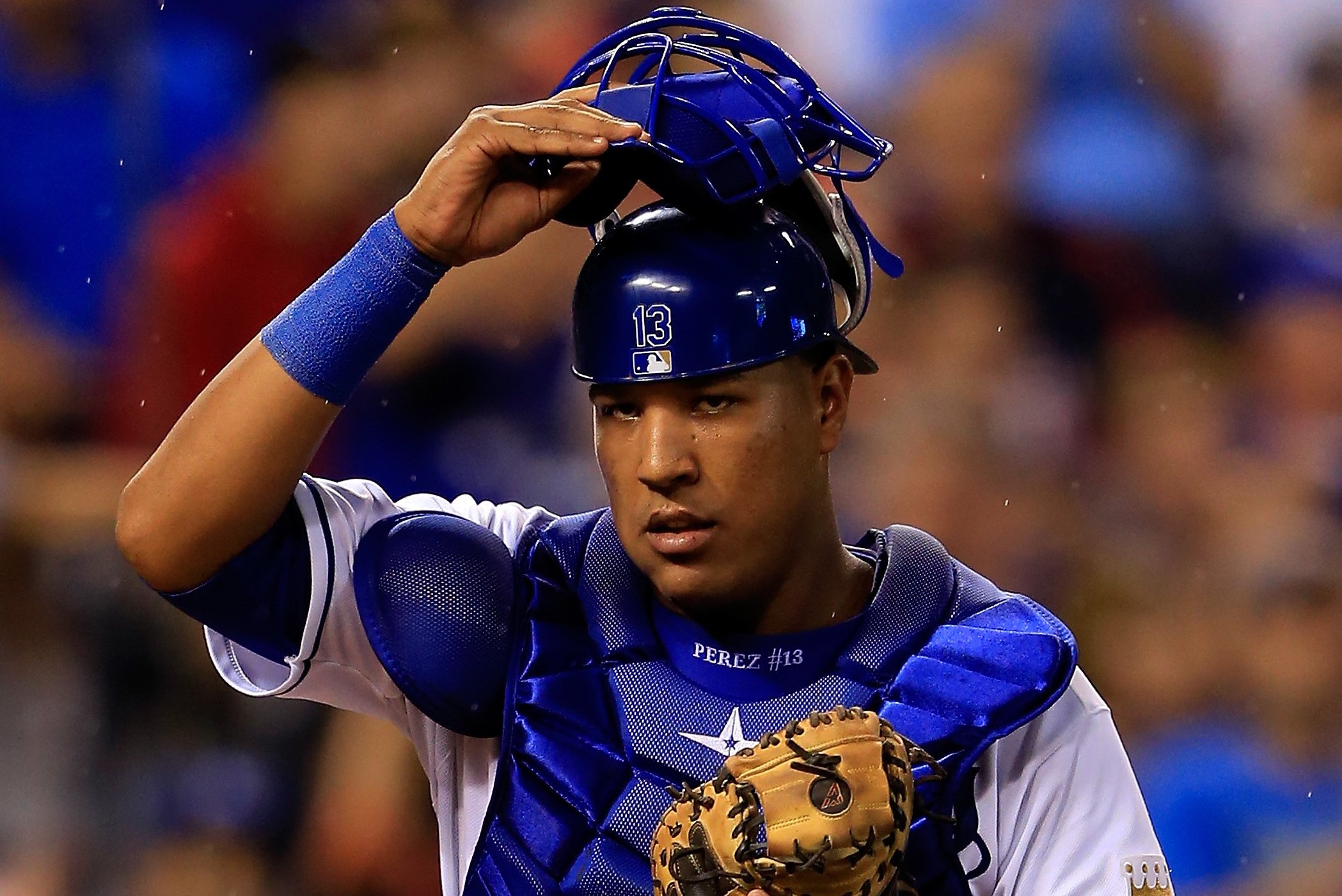 Royals place All-Star catcher Salvador Perez on 7-day concussion