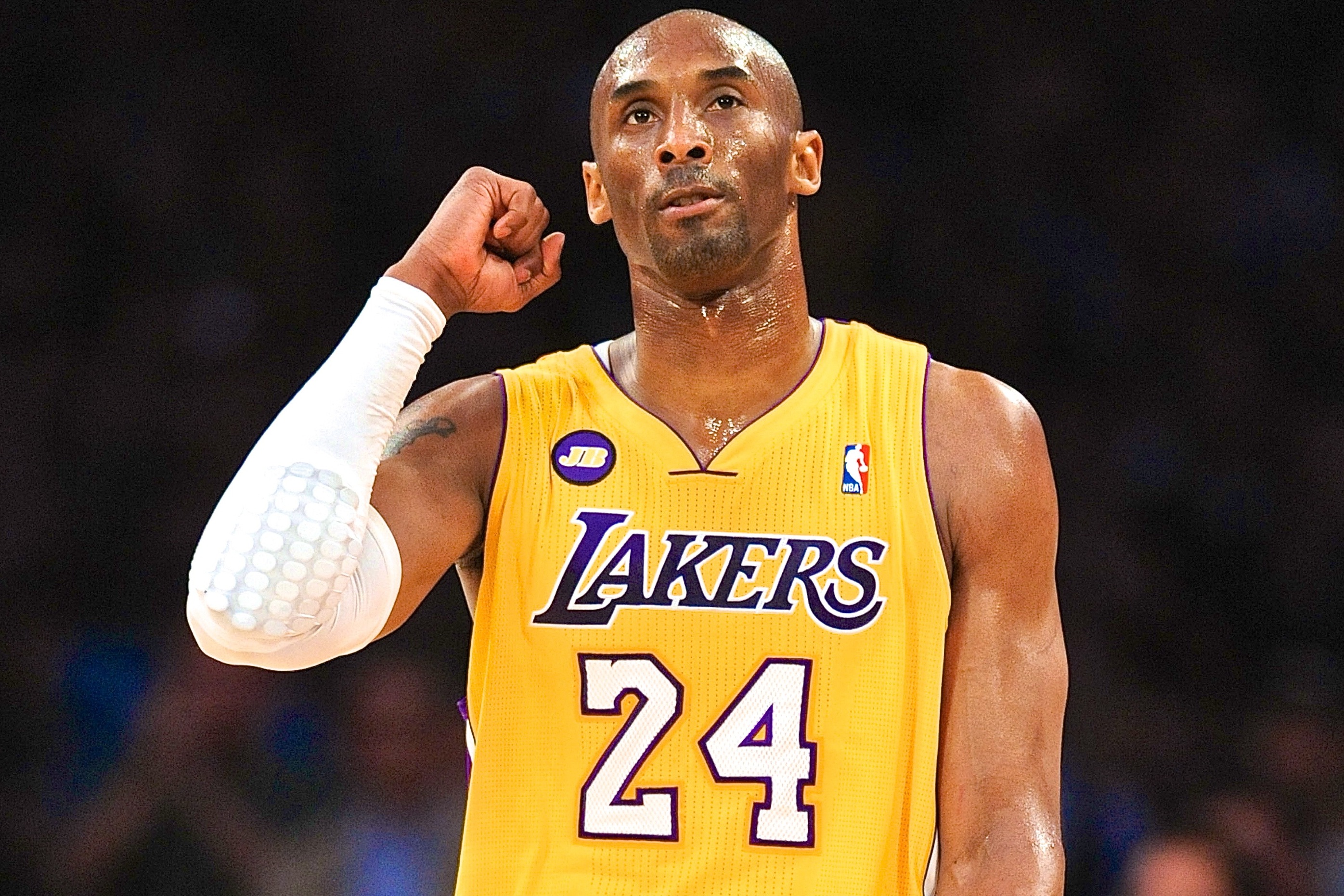 Lakers News: Latest on New Jerseys, Kobe Bryant's Recovery and