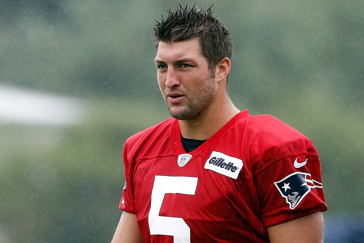 Tim Tebow's Versatility Will Help Guarantee His Roster Spot with Patriots | Bleacher Report ...