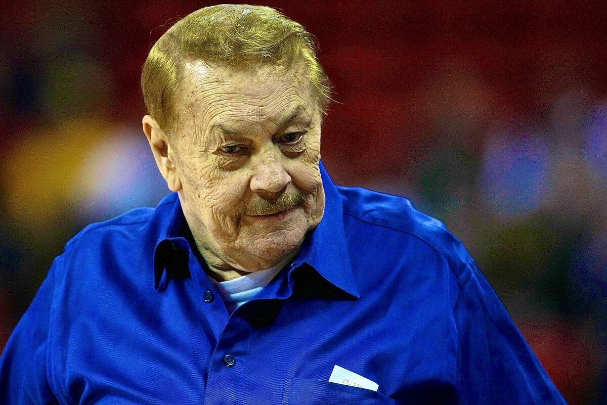 Jeanie Buss Claims Dr. Jerry Buss Would Have Convinced Dwight Howard to