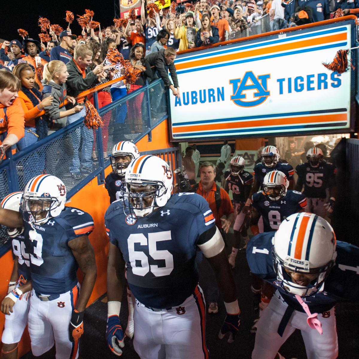 Auburn Football Tigers' QB Battle Will Lead to BounceBack Season