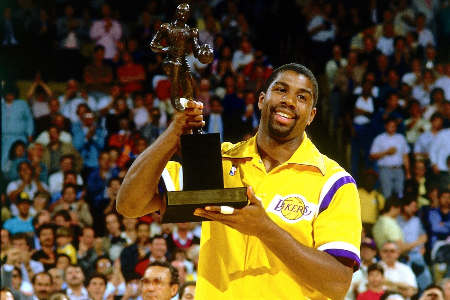 Magic johnson. маджик джонсон баскетболист. ирвин джонсон баскетболист. Magic johnson. эрвин мэджик джонсон.