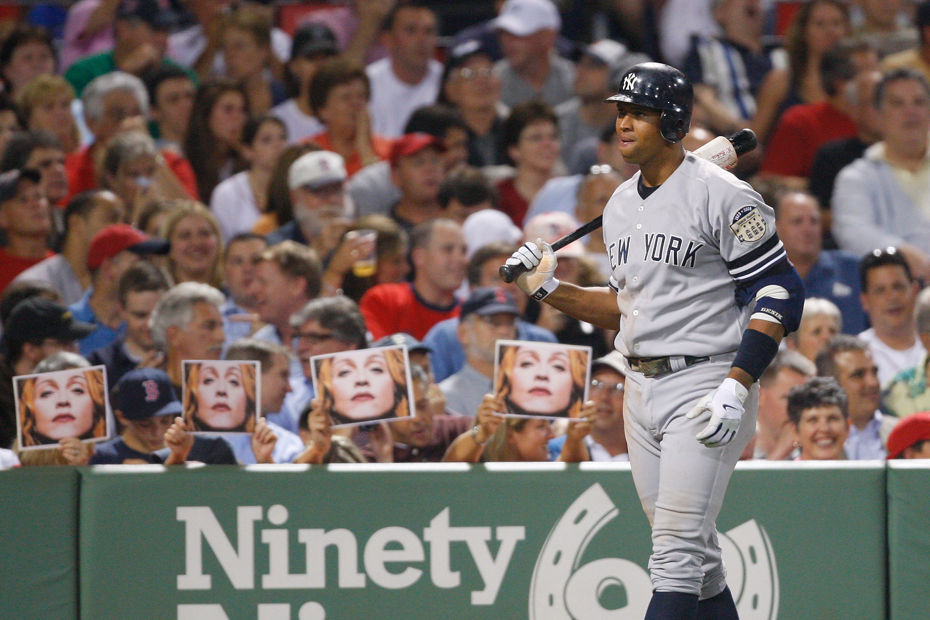 Baseball In Pics - Jason Varitek shoves Alex Rodriguez face in, 2004