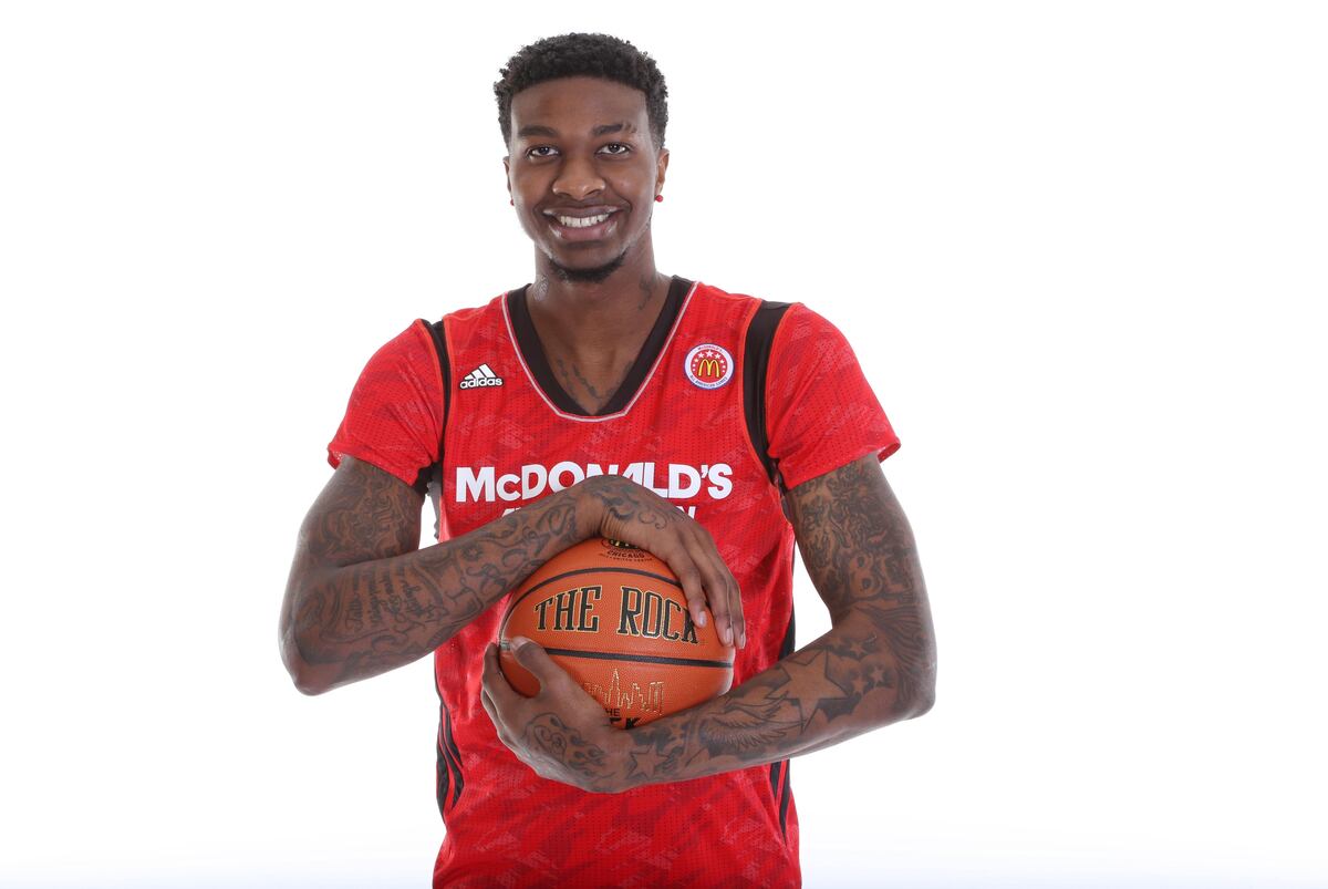 Florida Basketball Star Freshman Chris Walker Is Worth Waiting for News, Scores, Highlights