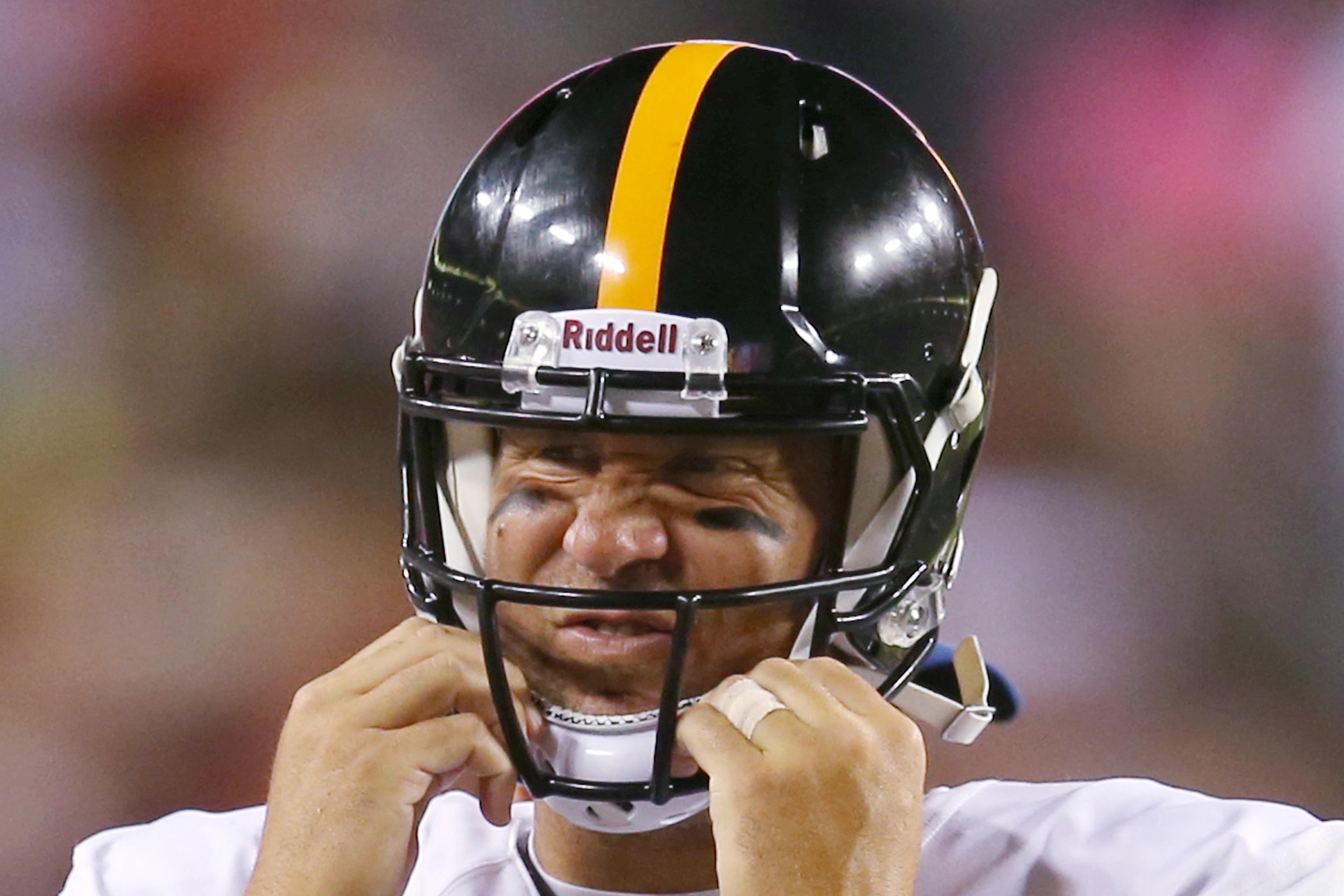 Helmet Stalker on X: Steelers QB Ben Roethlisberger is in a Riddell  SpeedFlex, he has worn a Revo Speed for a period of time.   / X