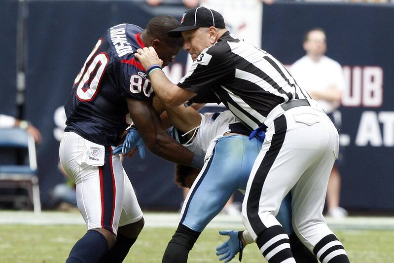 Bass Drop Sports Fights Combines Hard Hitting Beat Drops With Hard