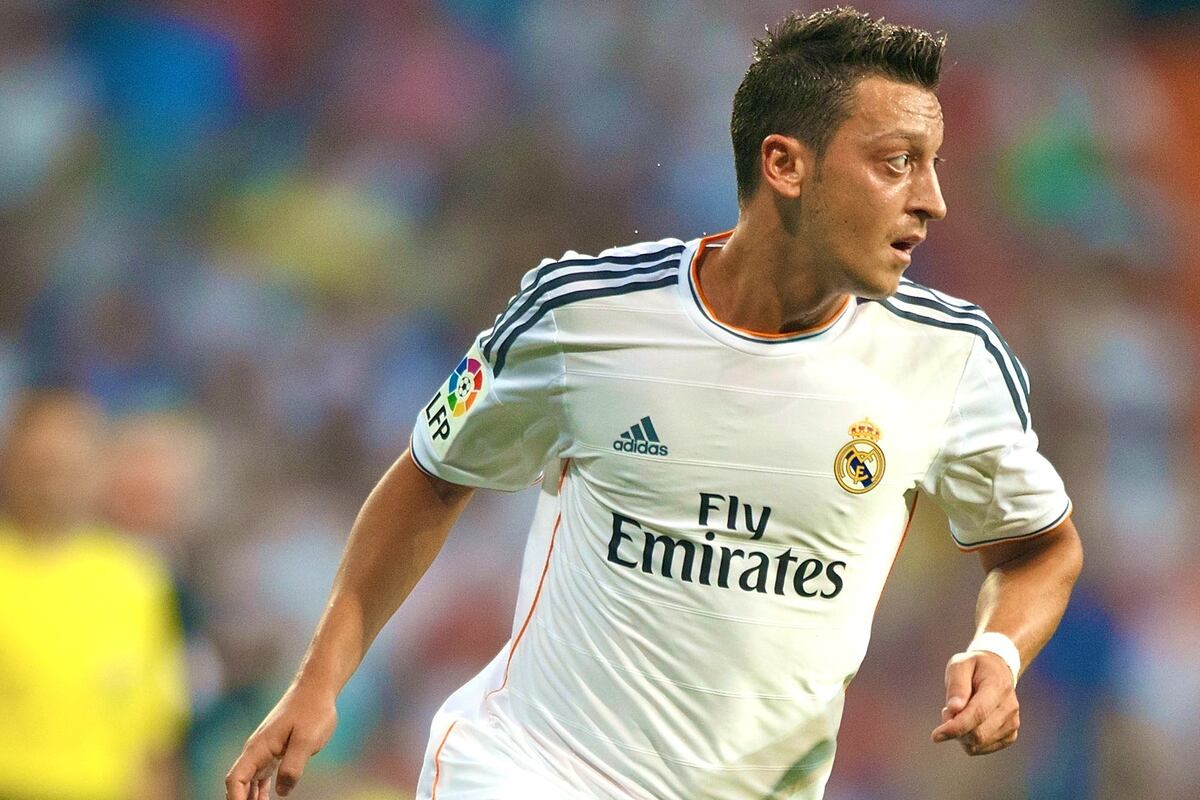 Mesut Ozil To Arsenal Gunners Sign Real Madrid Star Bleacher Report Latest News Videos And Highlights