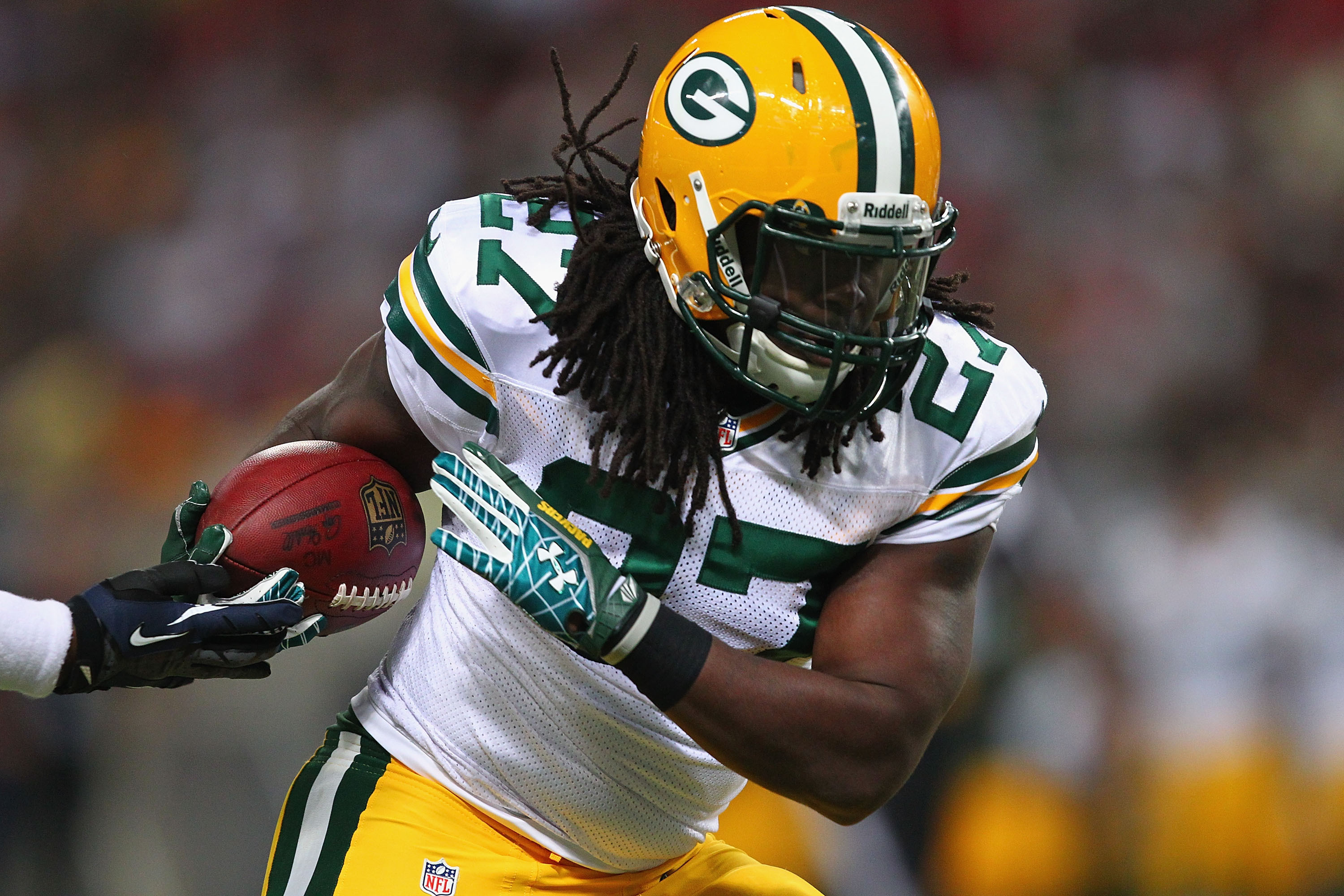 Green Bay Packers running back Eddie Lacy runs with the ball during News  Photo - Getty Images