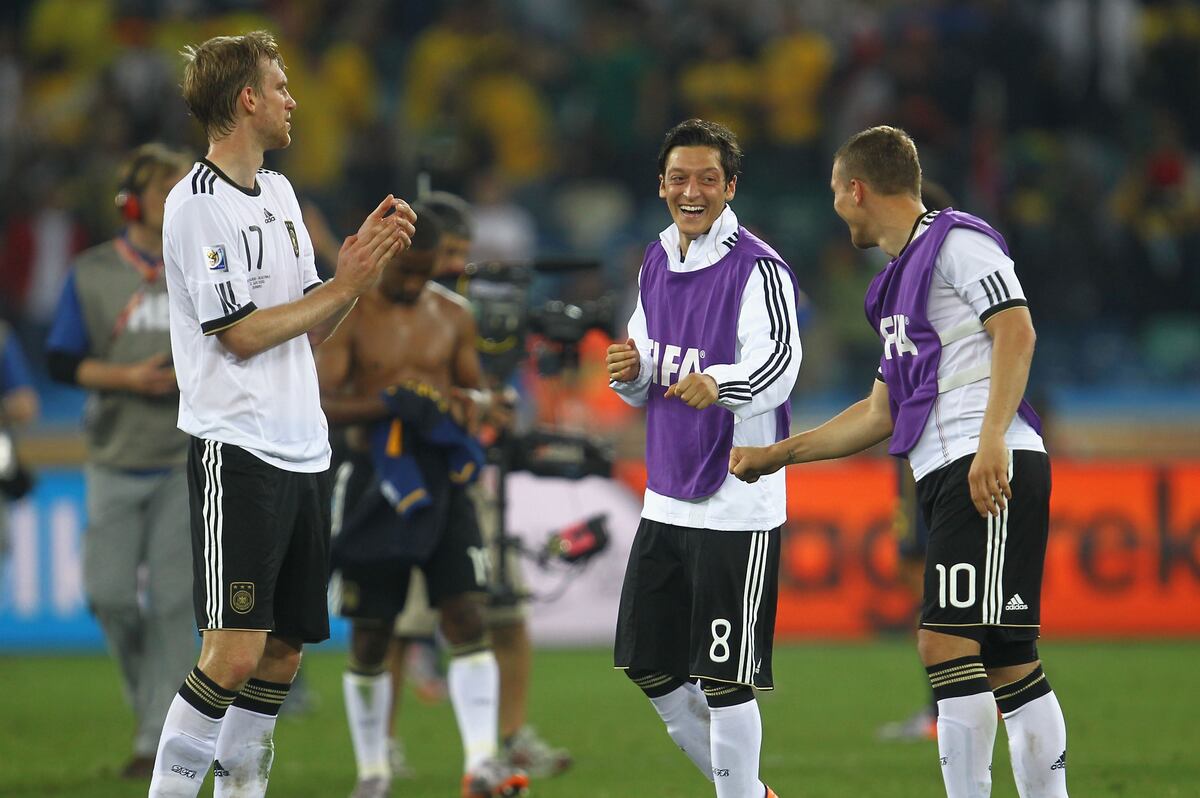 Why Per Mertesacker Is the Unsung Hero in Arsenal's Mesut ...