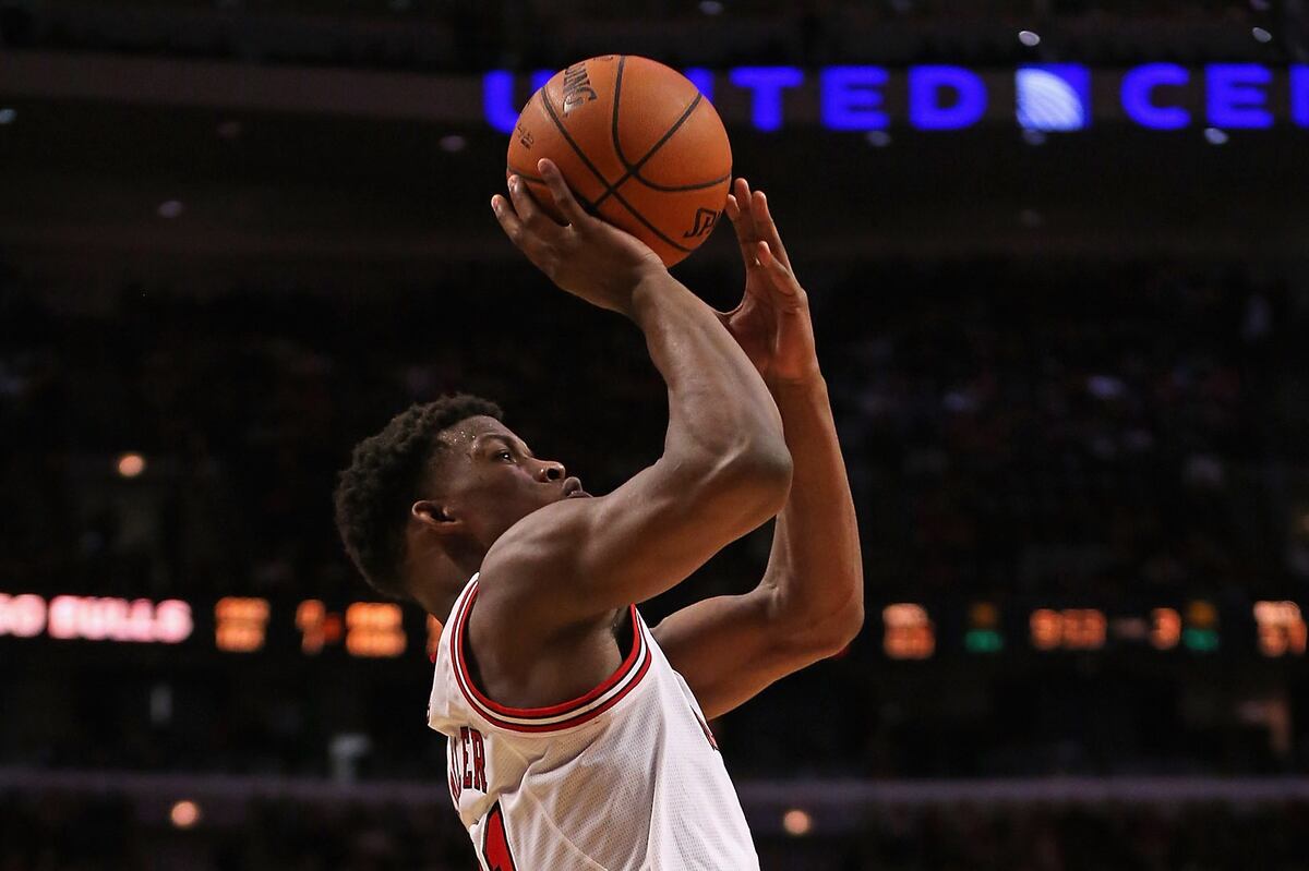 Spotlighting and Breaking Down Chicago Bulls' Shooting Guard Position
